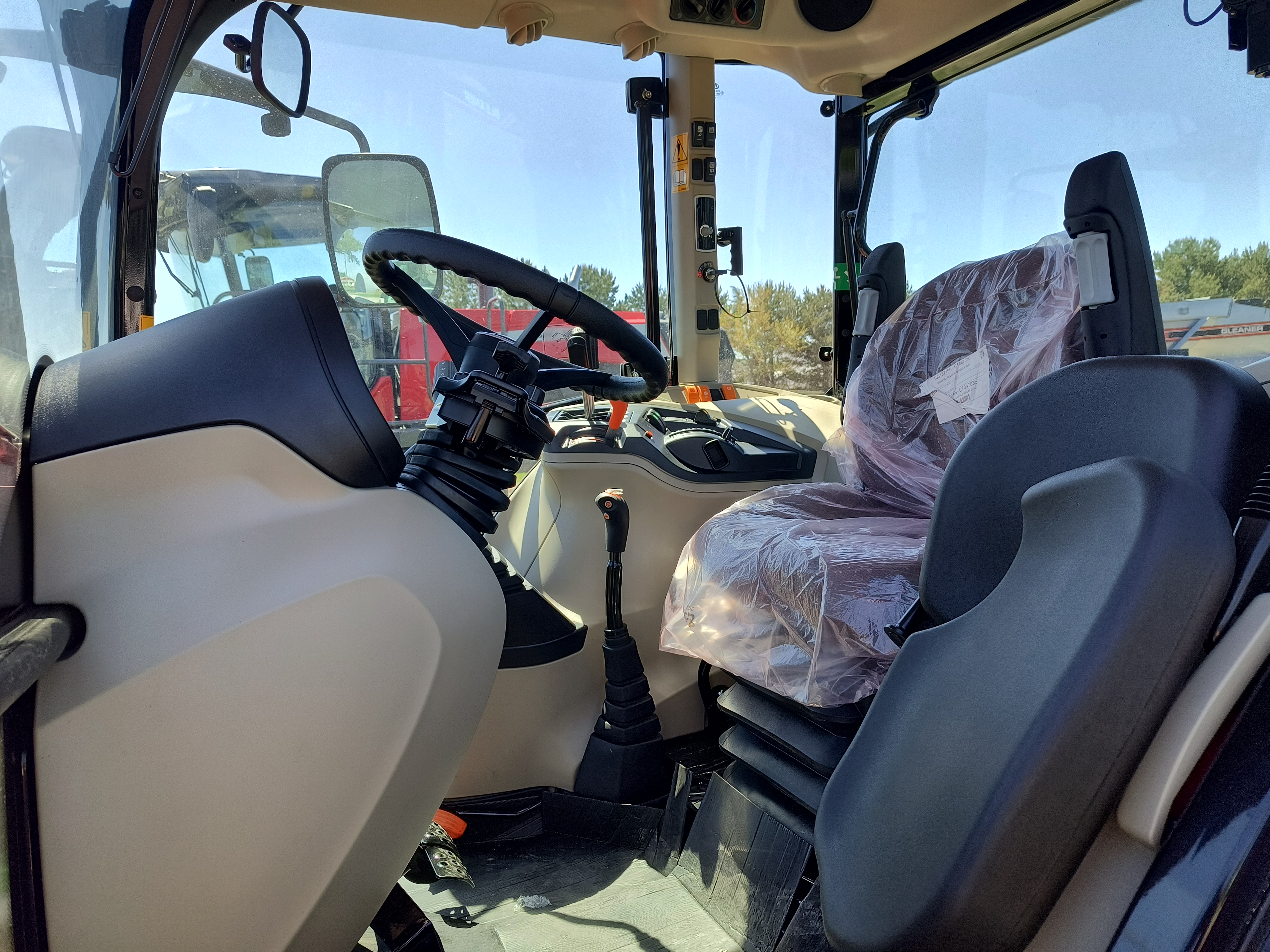 2026 Massey Ferguson 4710M Tractor