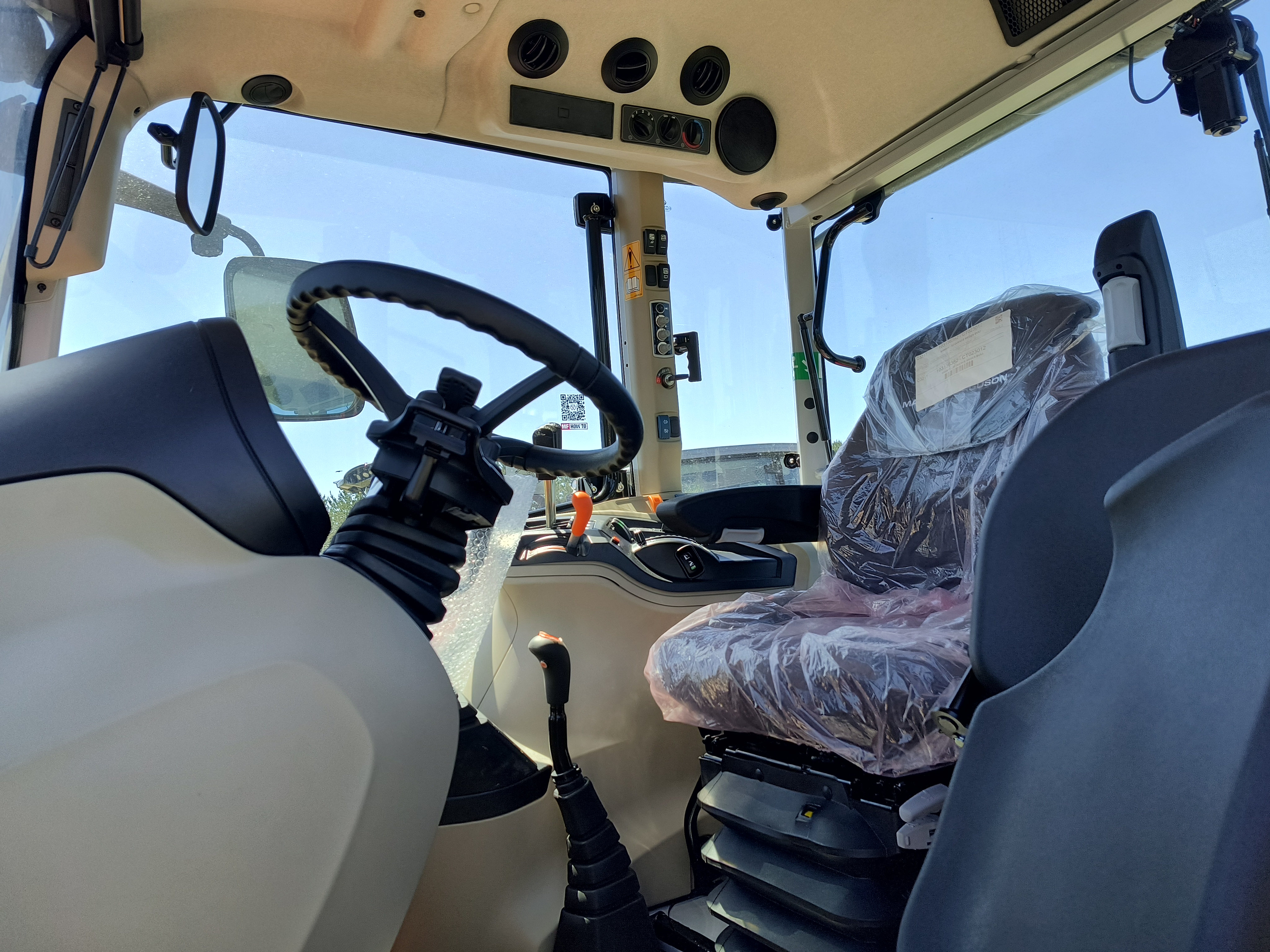 2026 Massey Ferguson 5M.145 Tractor