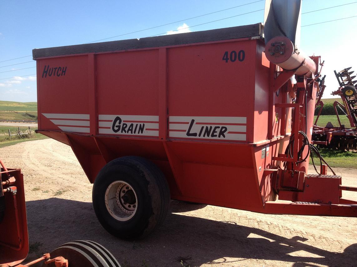 Hutchinson 400 Grain Cart