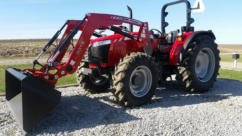 2016 Massey Ferguson 4708 Tractor