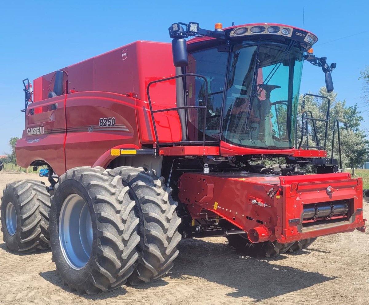 2021 Case 8250 Combine