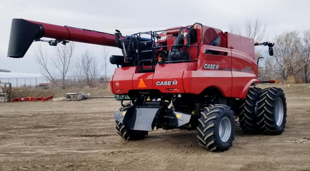 2023 Case 8250 Combine