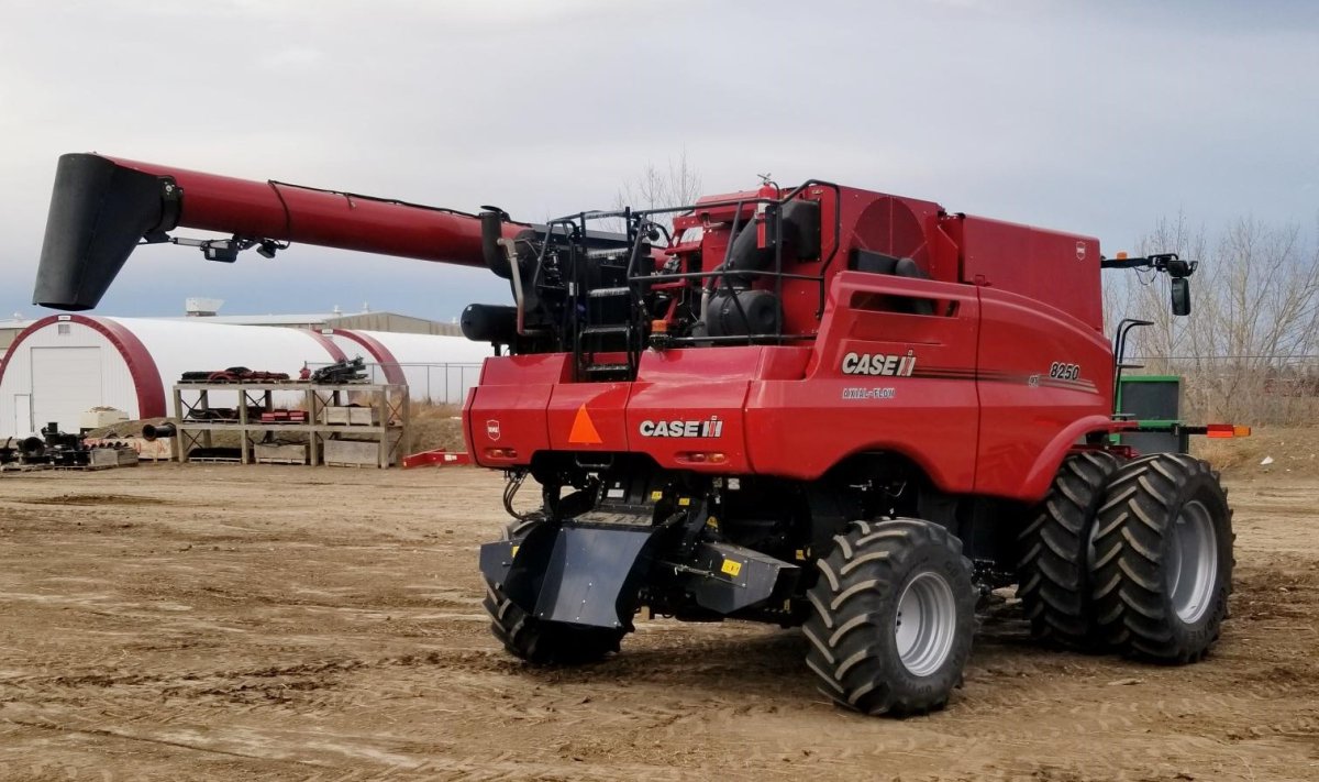 2023 Case 8250 Combine