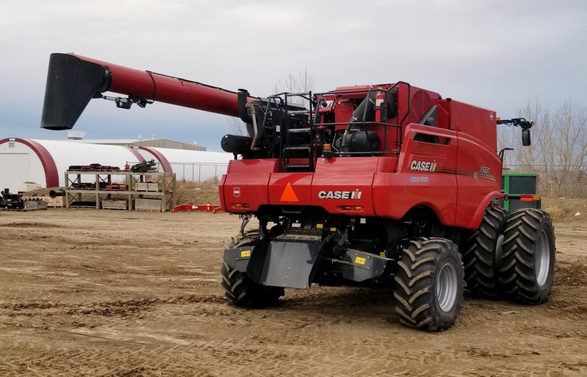 2023 Case 8250 Combine