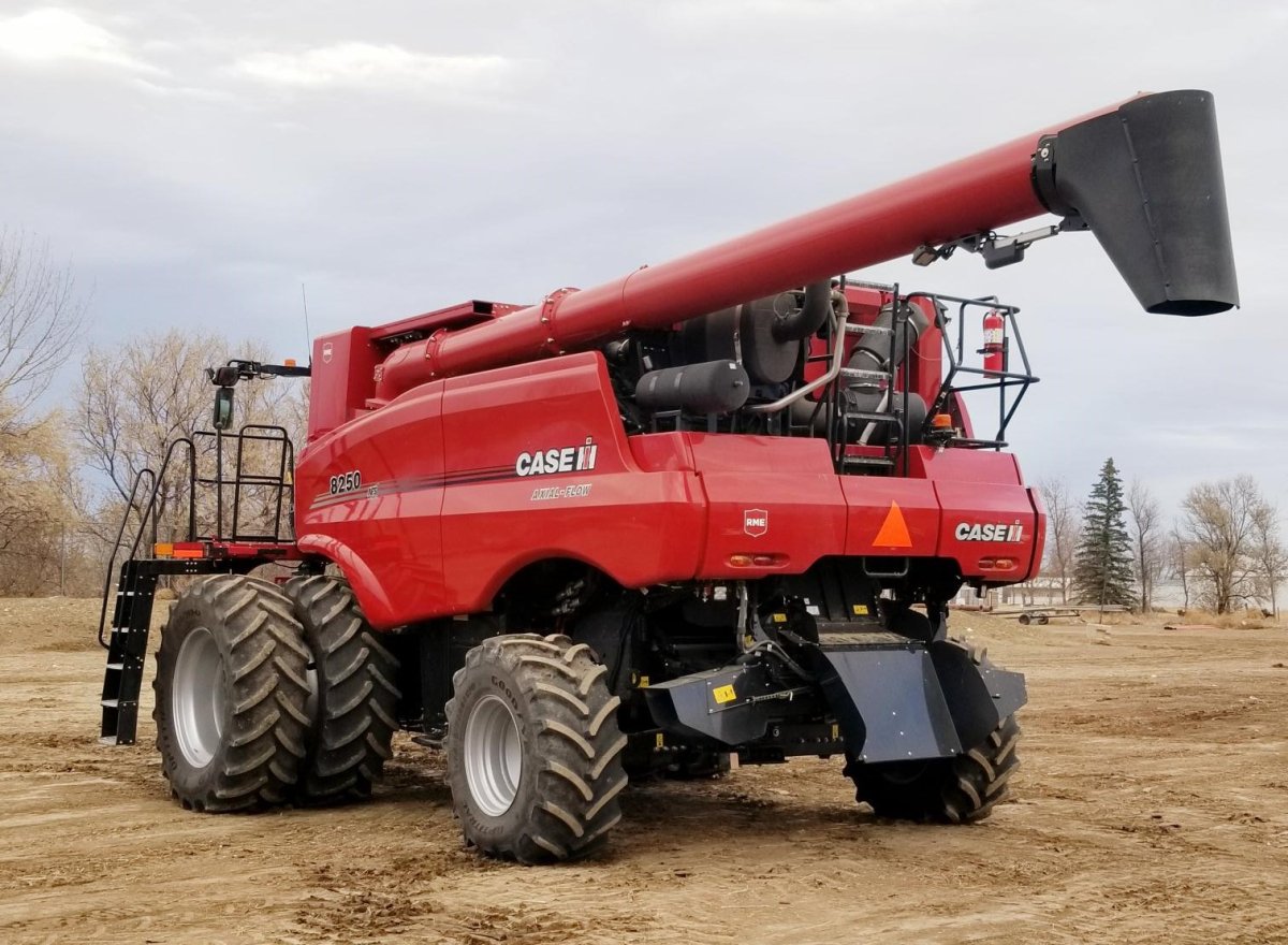2023 Case 8250 Combine