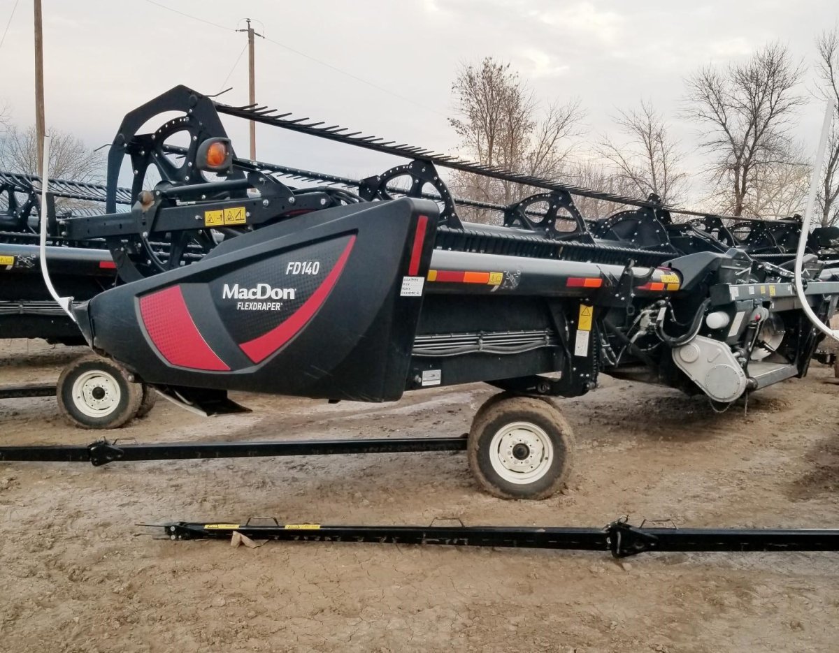 2021 MacDon FD140 Header Combine