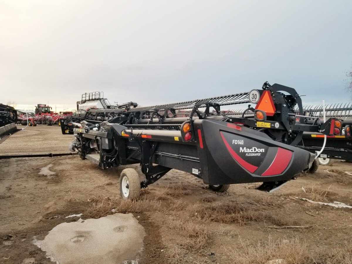 2021 MacDon FD140 Header Combine