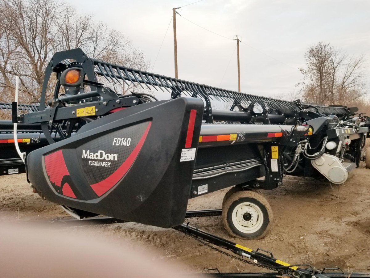 2021 MacDon FD140 Header Combine