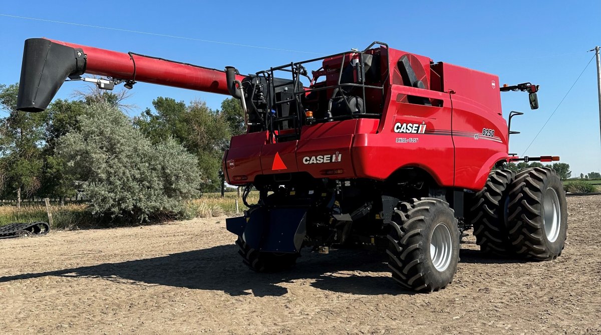 2022 Case 8250 Combine
