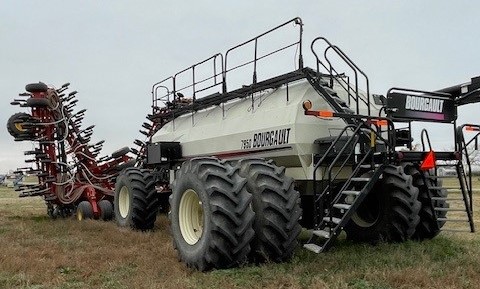 2015 Bourgault 3320-86 Seeding Tool