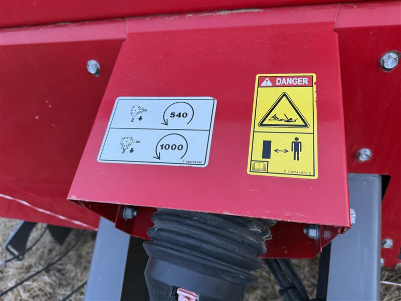 2017 Massey Ferguson 2956 Baler/Round