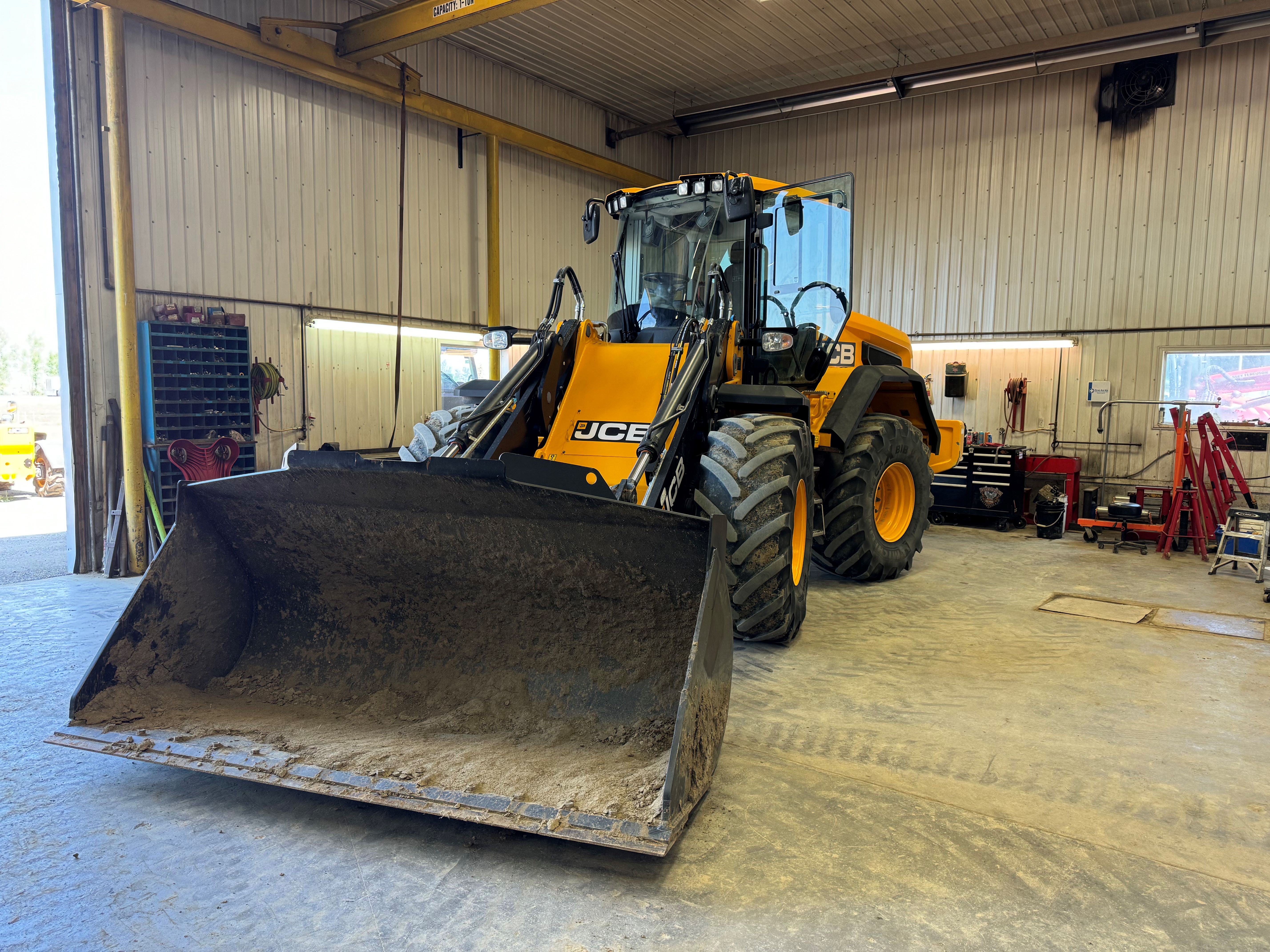 2020 JCB 437 Wheel Loader