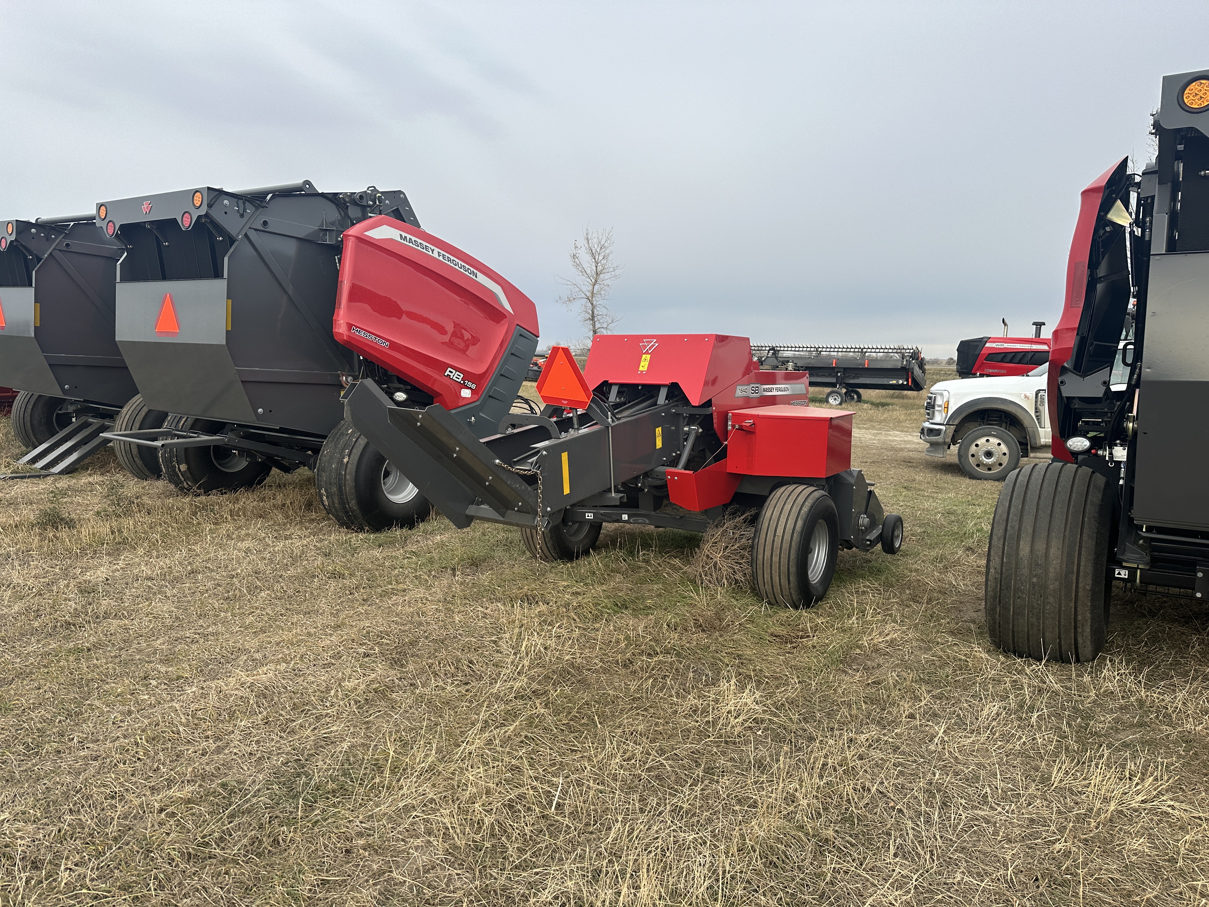 Massey Ferguson 1840 Baler/Square