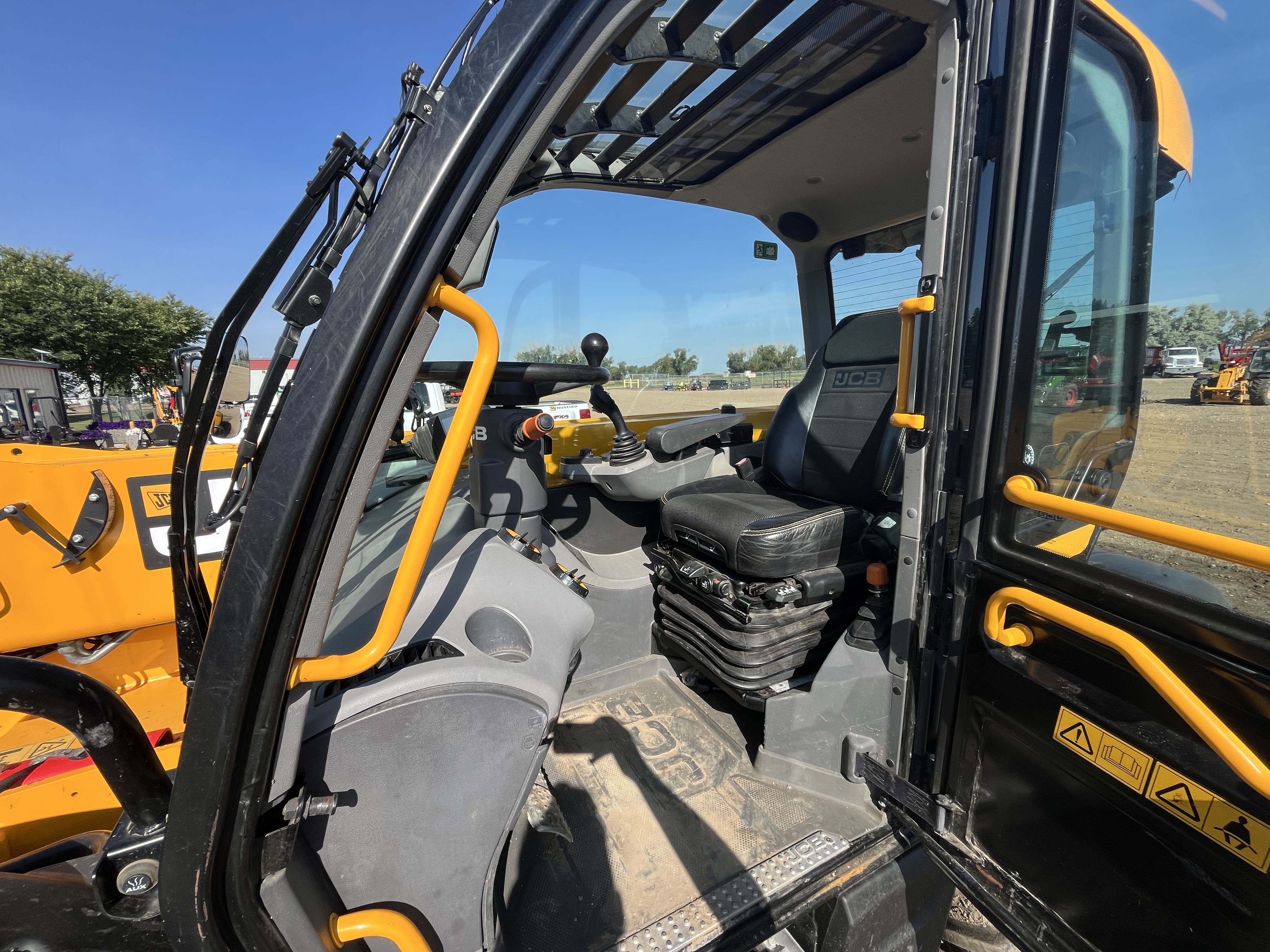 2022 JCB 542-70 TeleHandler
