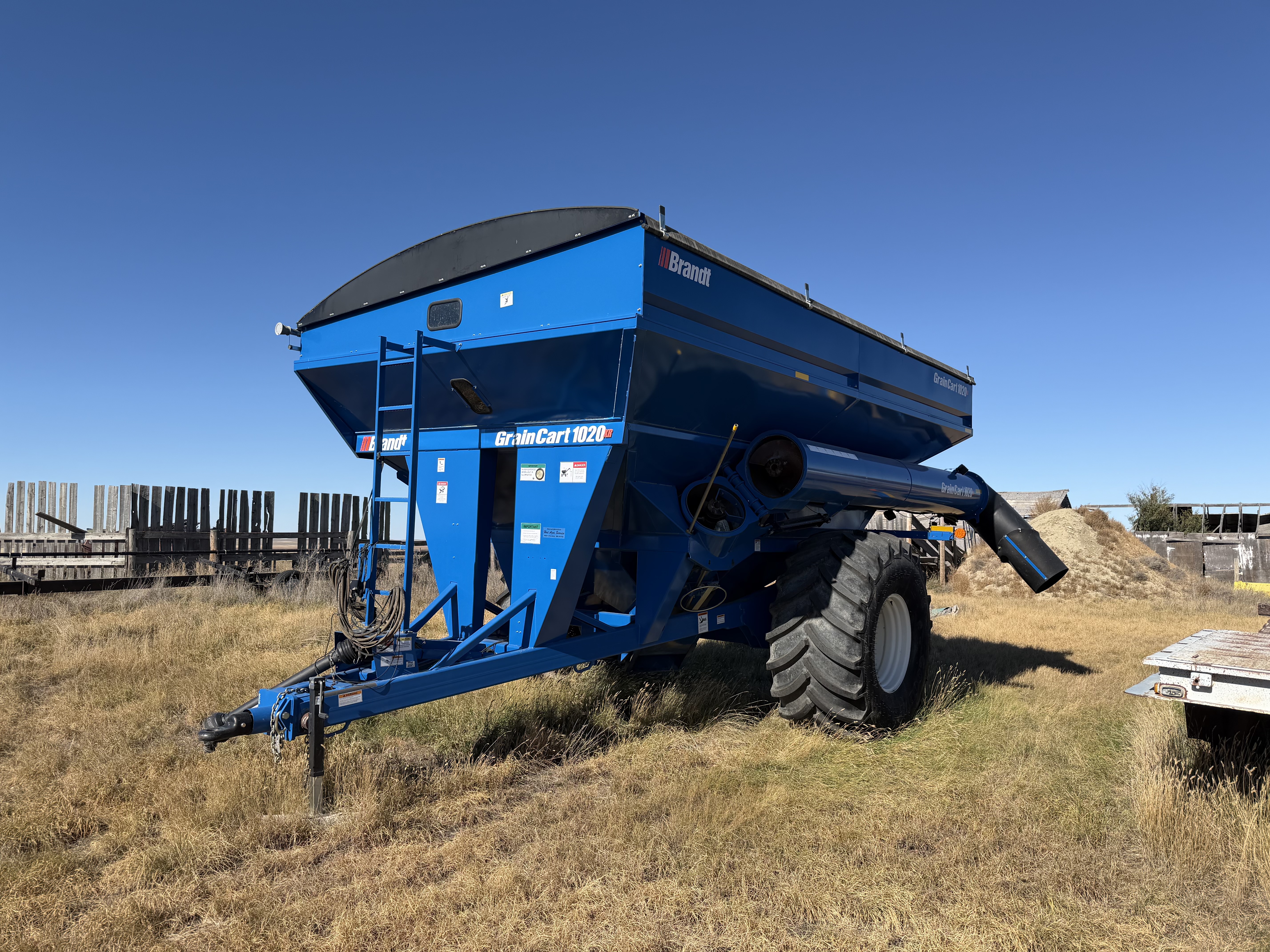 2016 Brandt 1020XR Grain Cart
