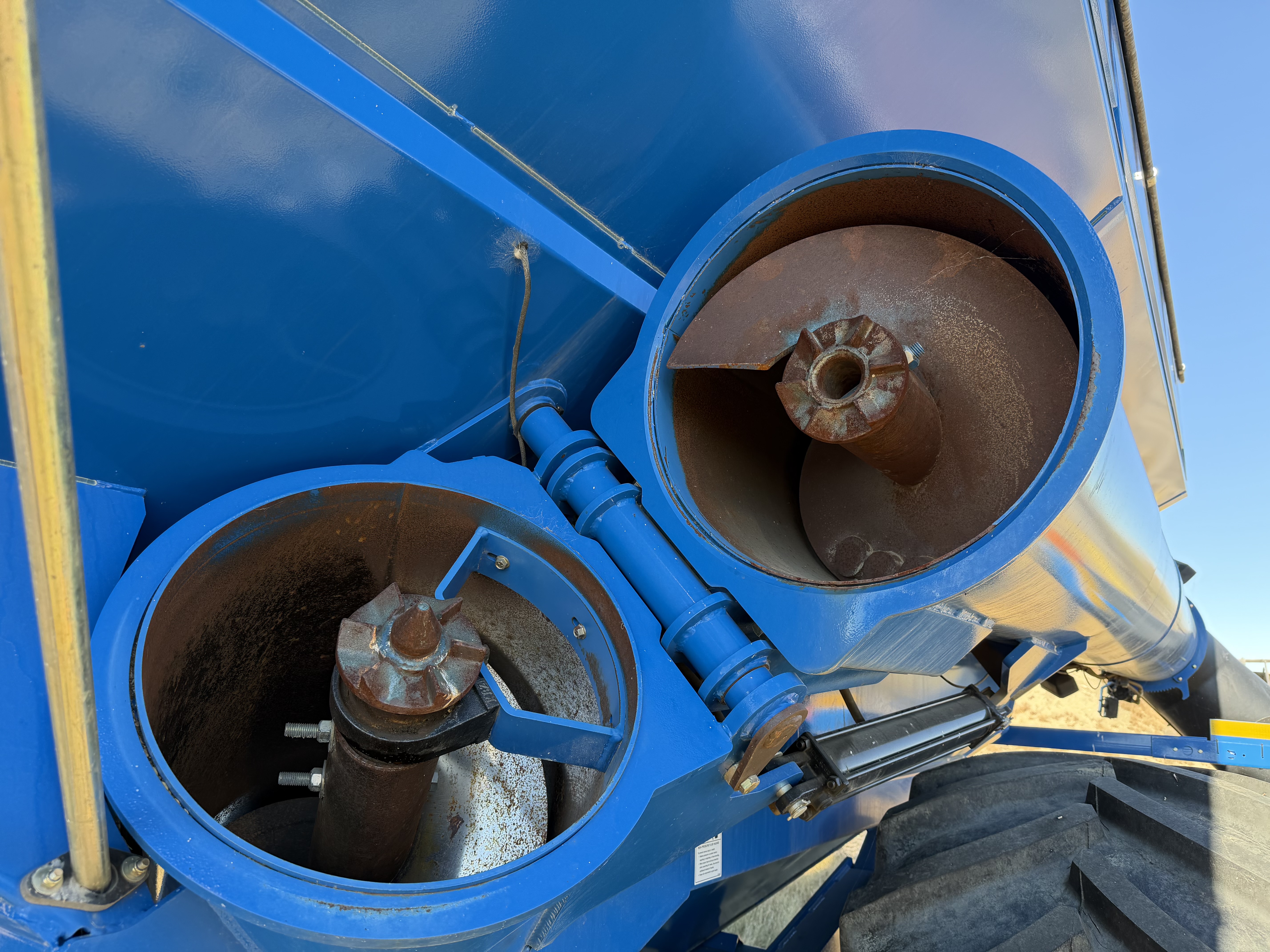 2016 Brandt 1020XR Grain Cart