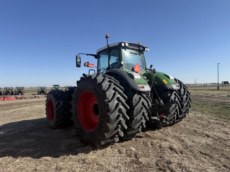 2021 Fendt 1042 Tractor