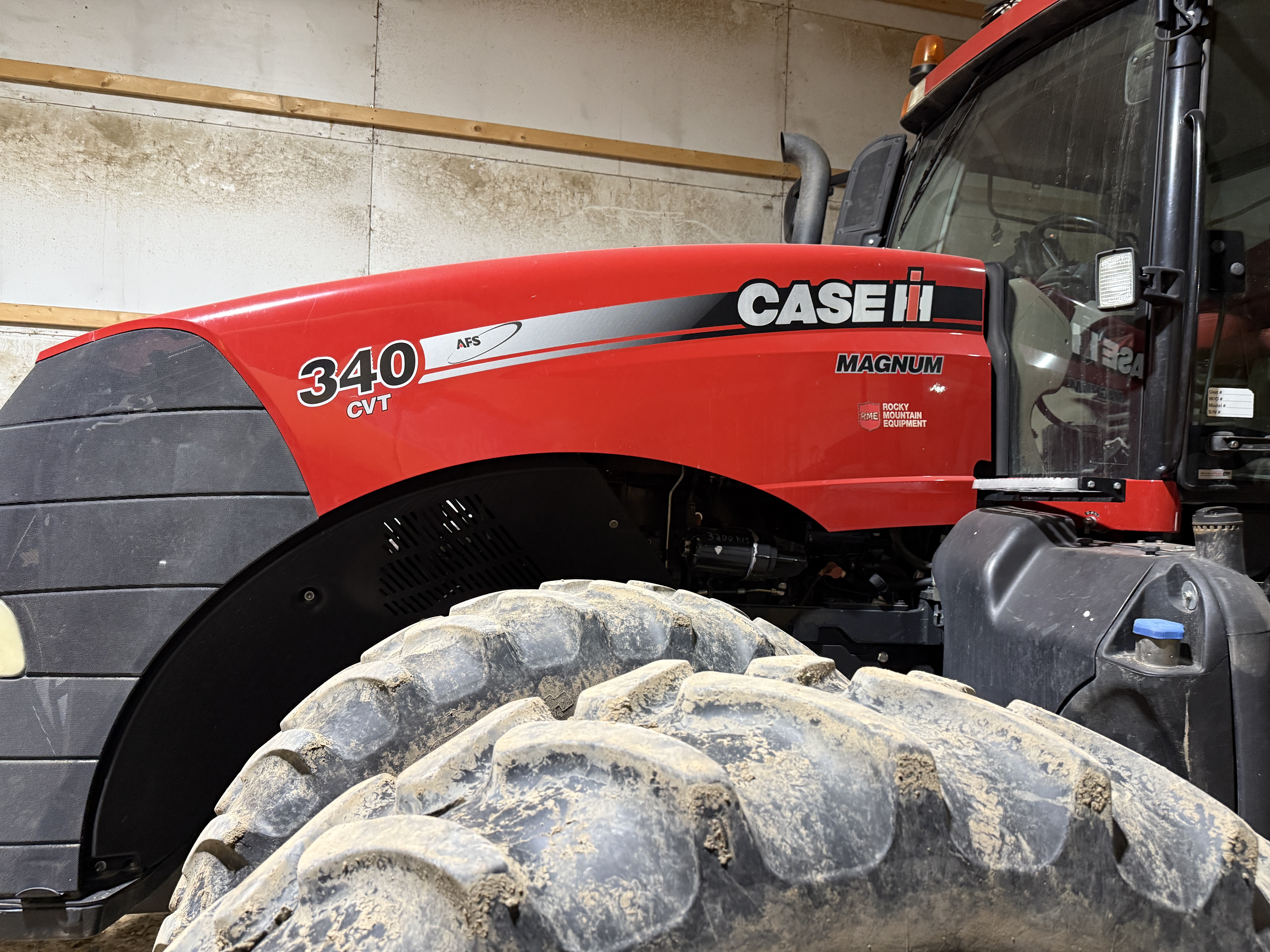 Case Magnum 340 Tractor