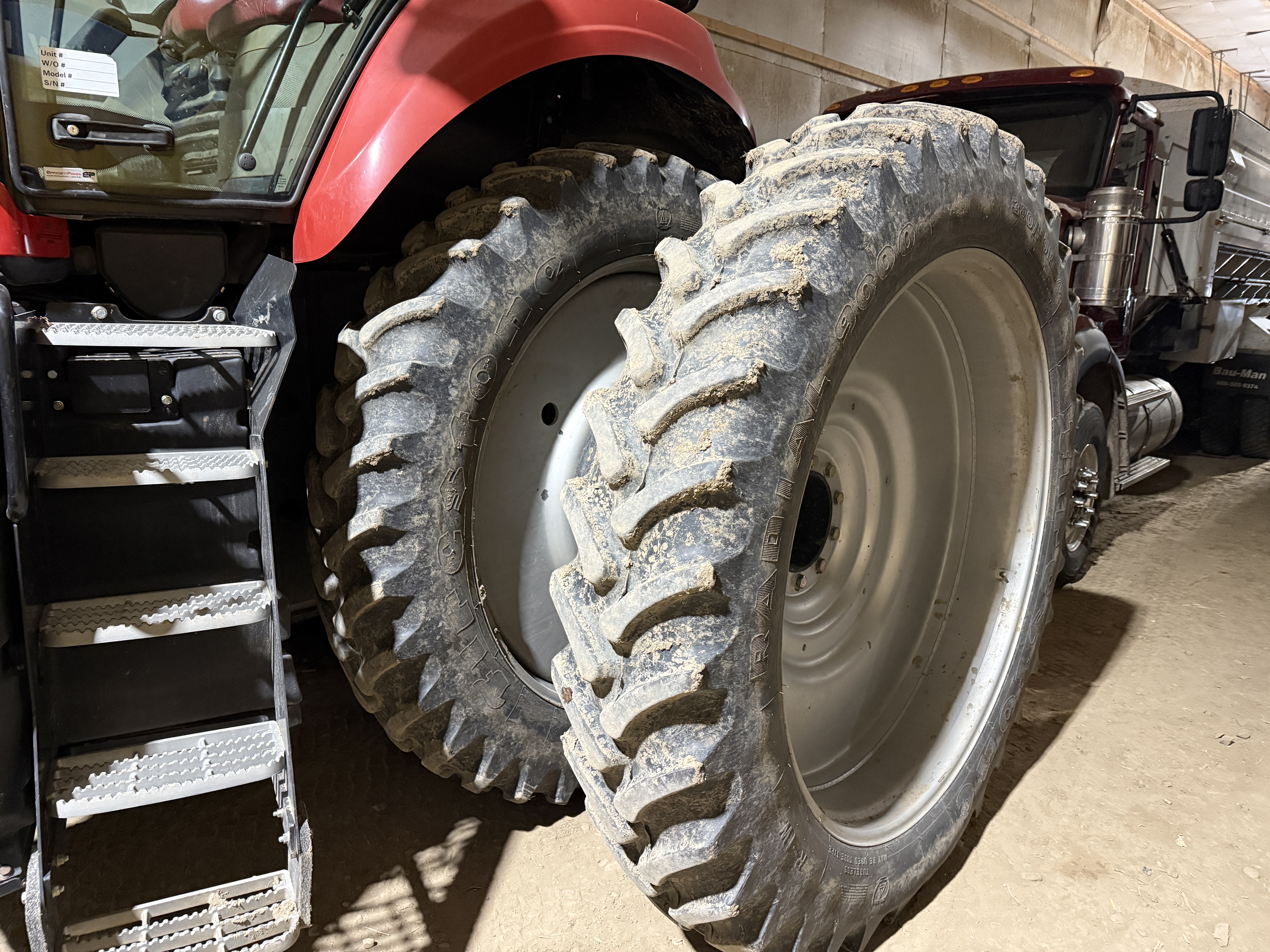 Case Magnum 340 Tractor