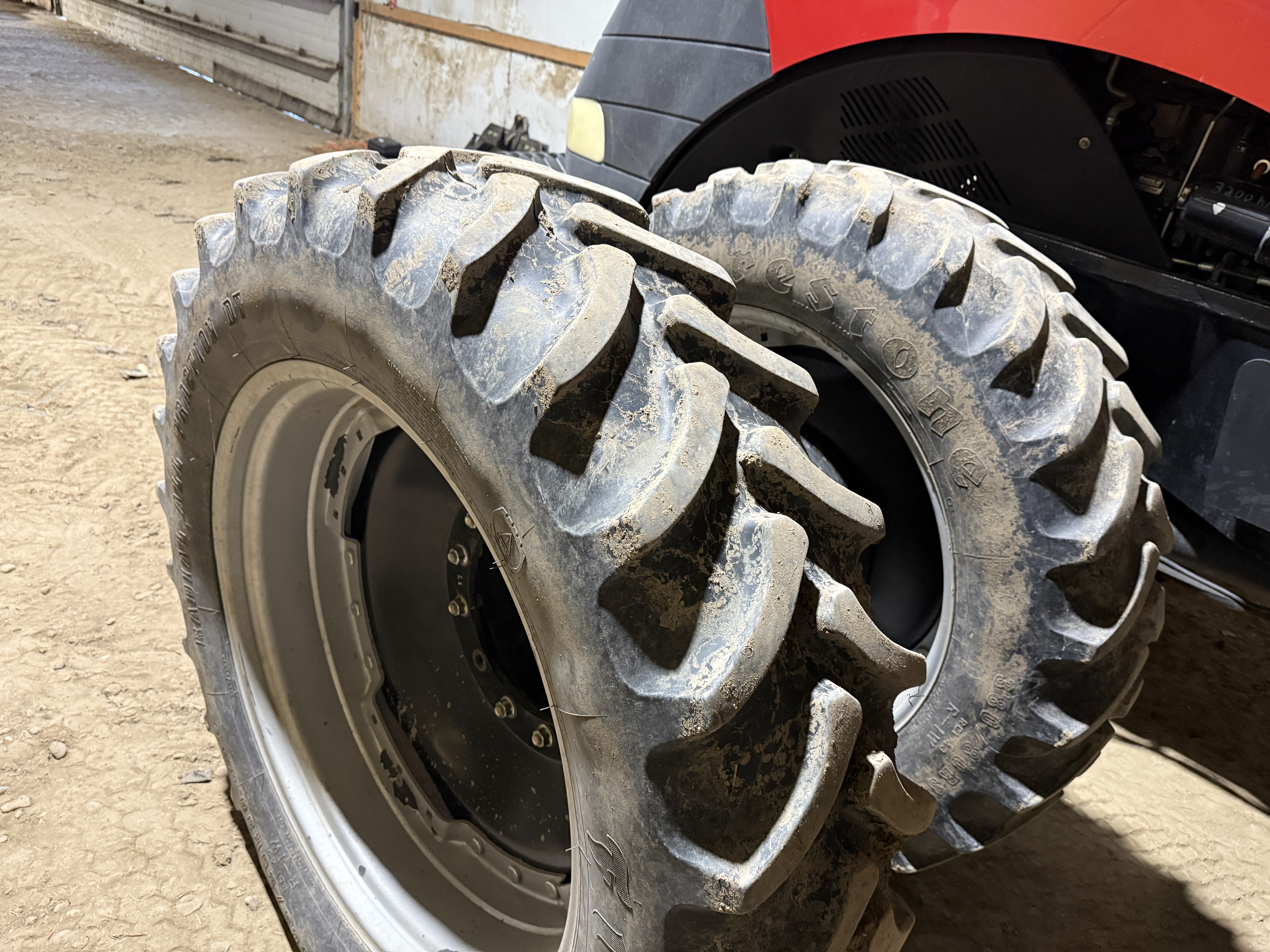 Case Magnum 340 Tractor