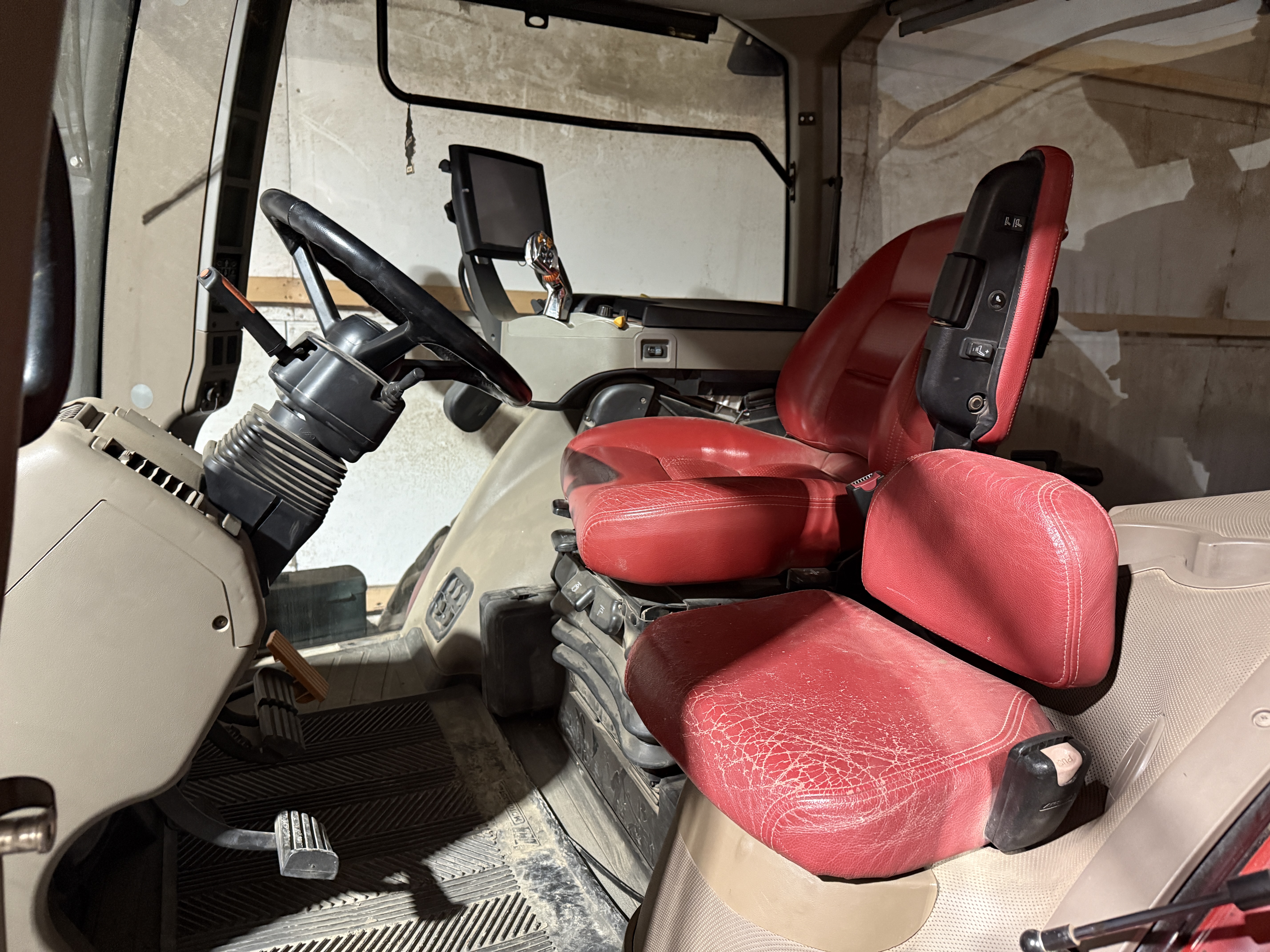 Case Magnum 340 Tractor