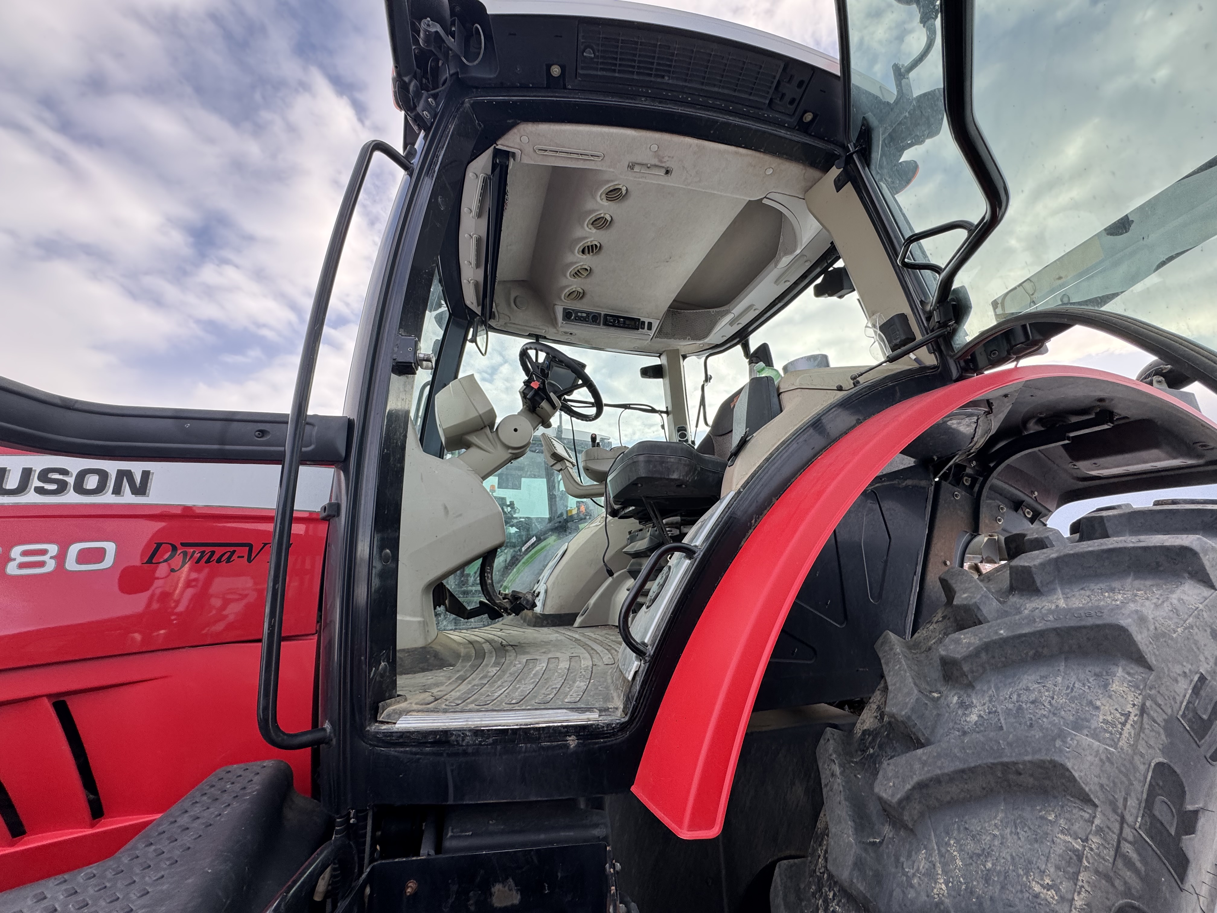 2009 Massey Ferguson 8680 Tractor