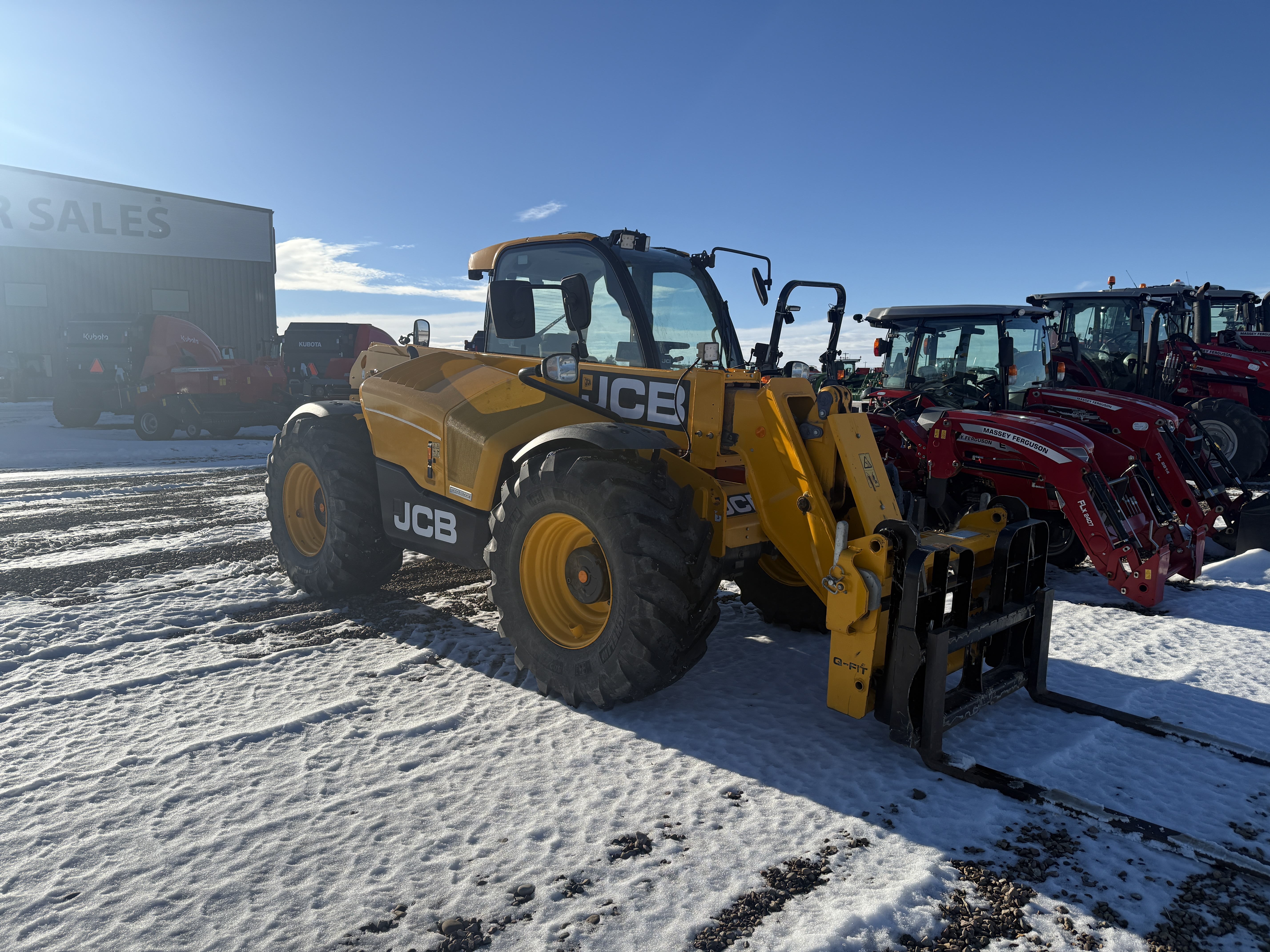 2022 JCB 542-70 Compact Track Loader