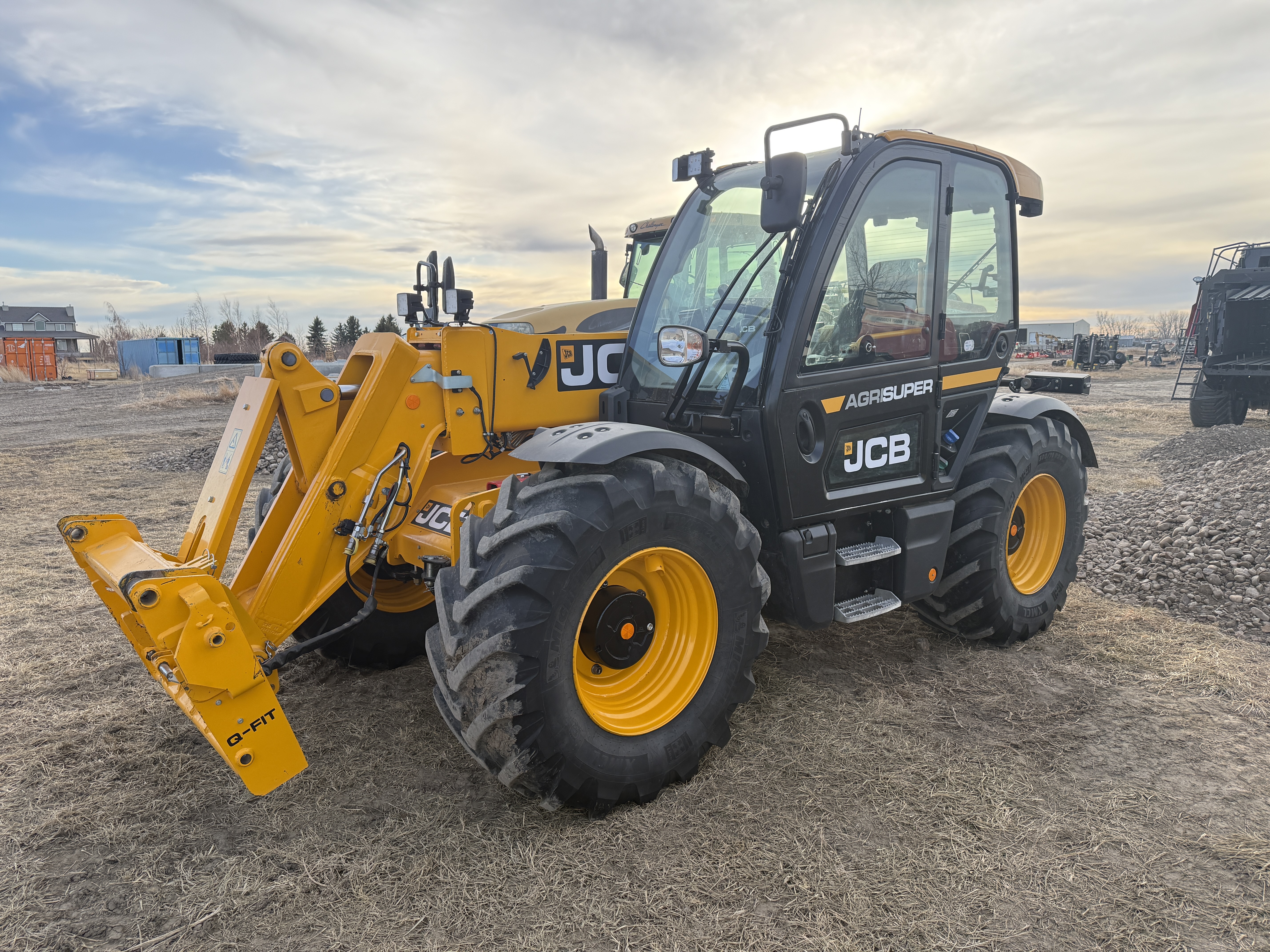 2022 JCB 542-70 TeleHandler