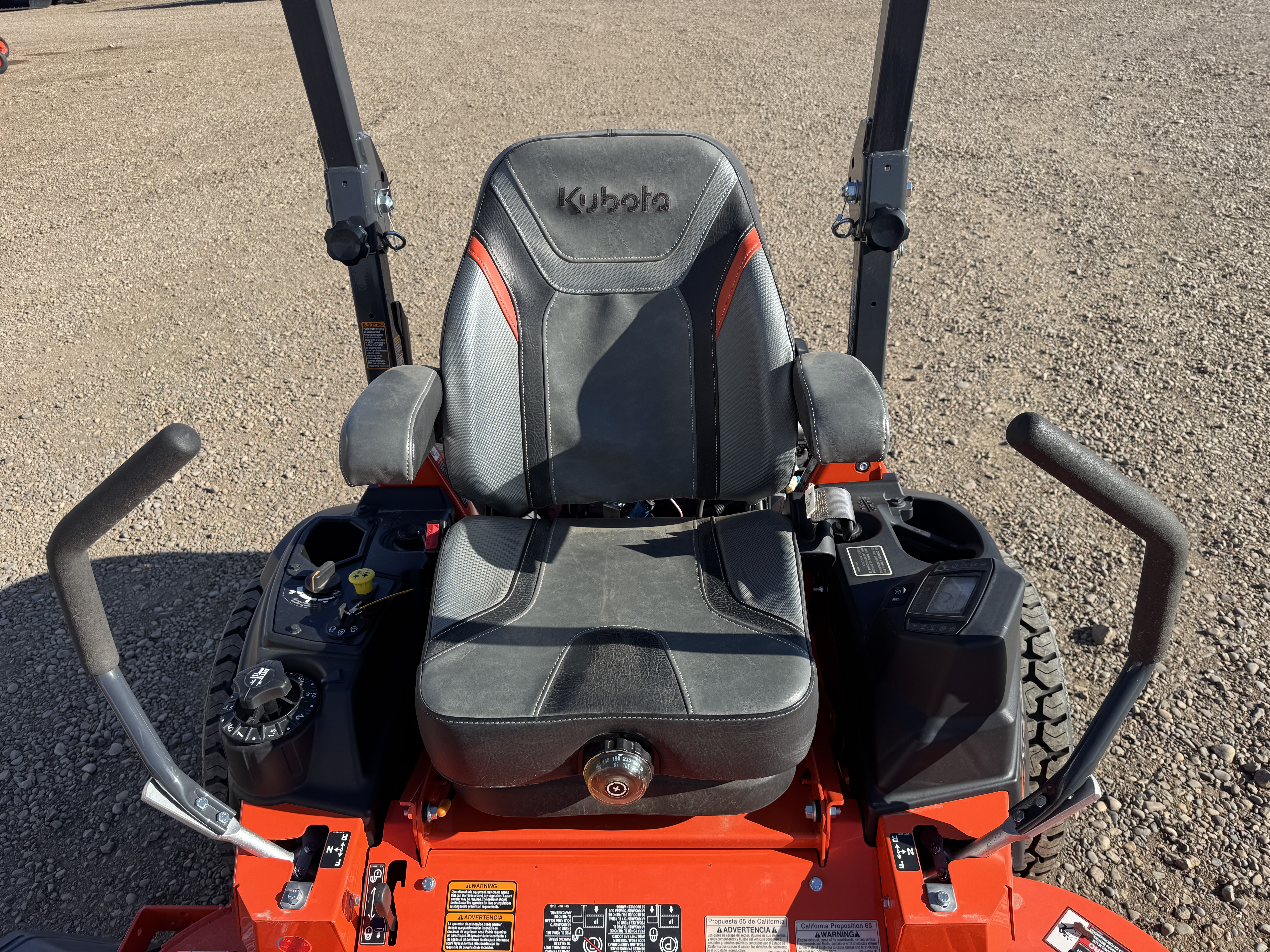 2023 Kubota Z700-3 Mower/Zero Turn