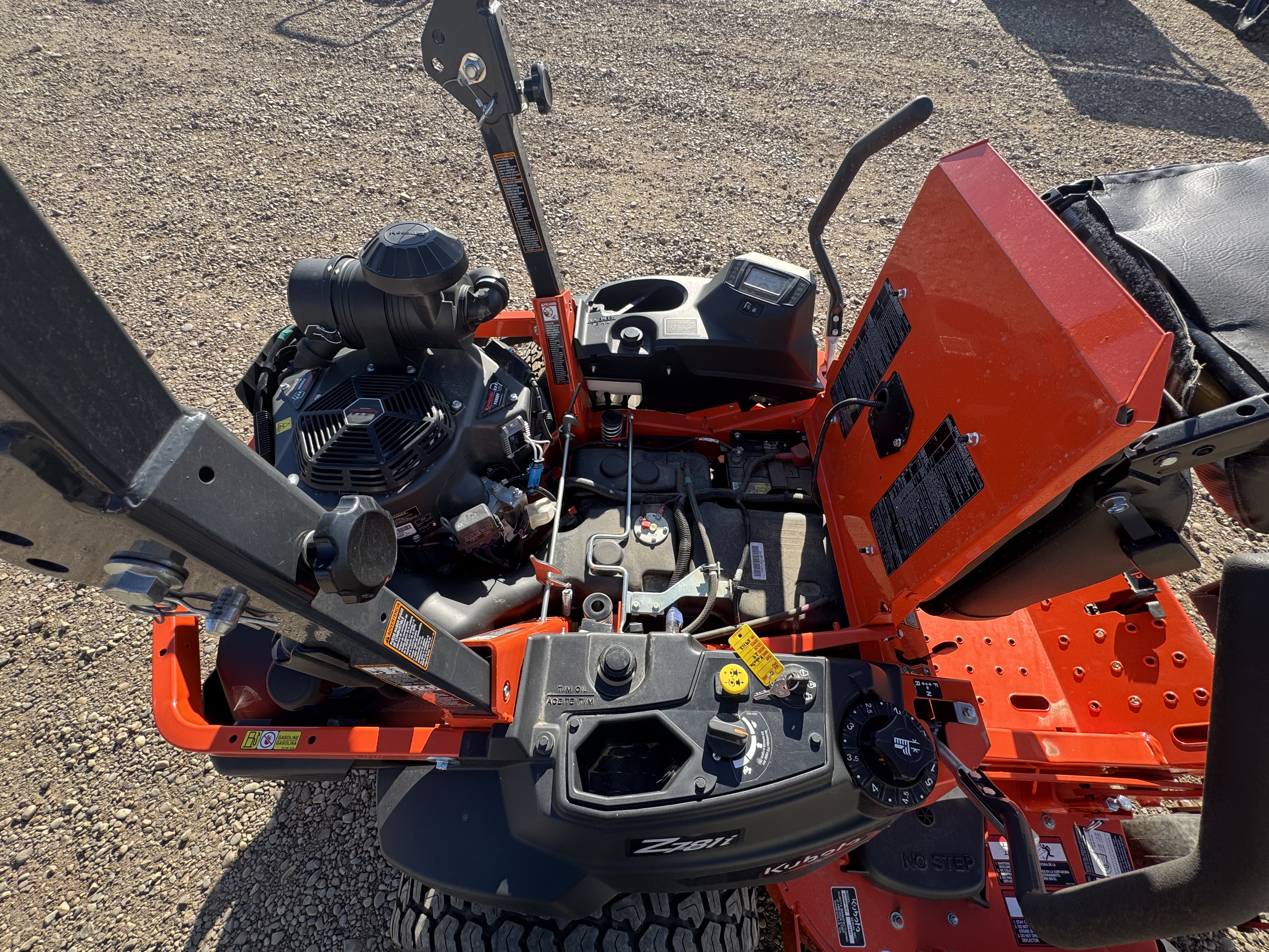 2023 Kubota Z700-3 Mower/Zero Turn