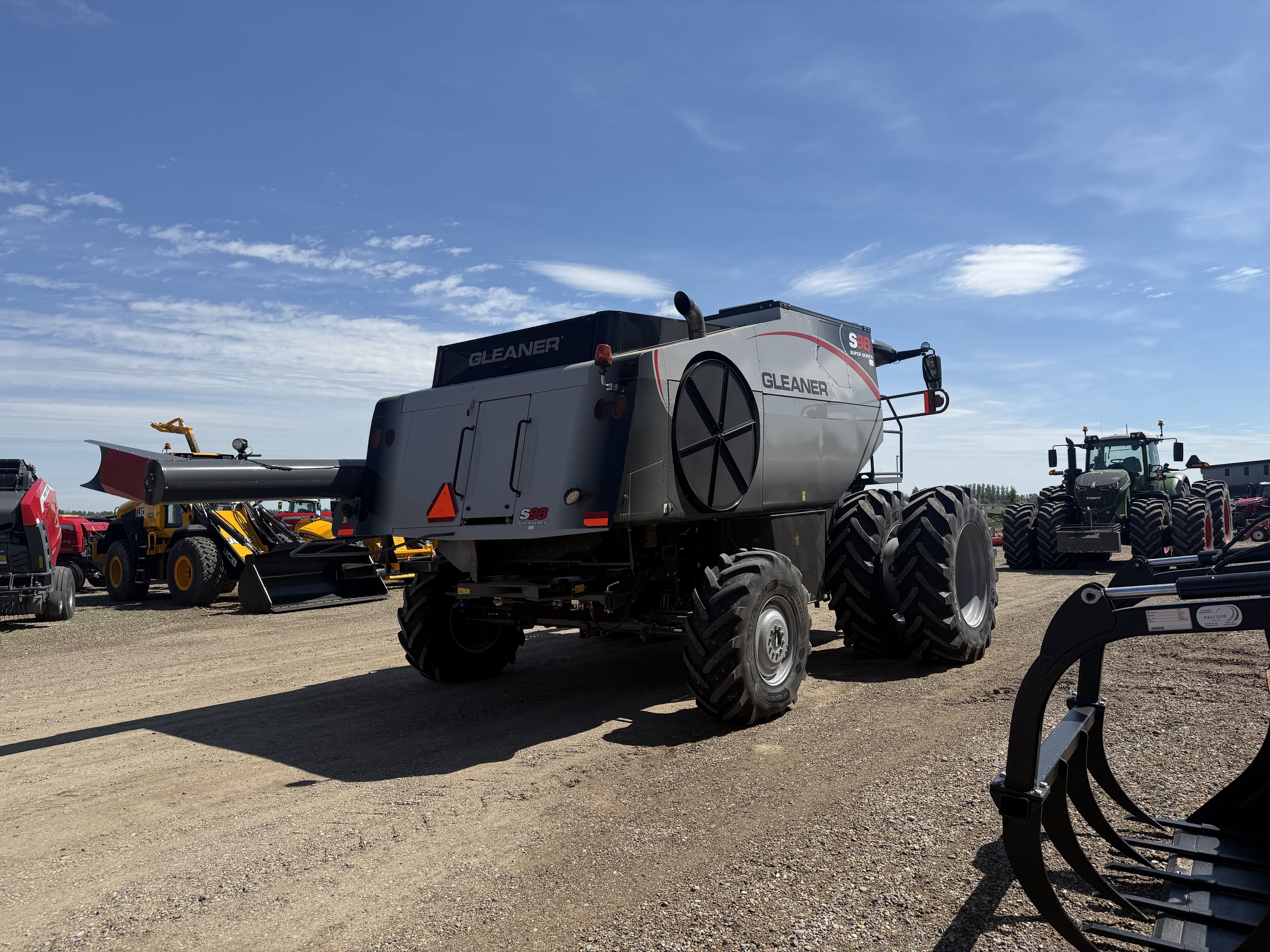 2024 Gleaner GLS98 Combine