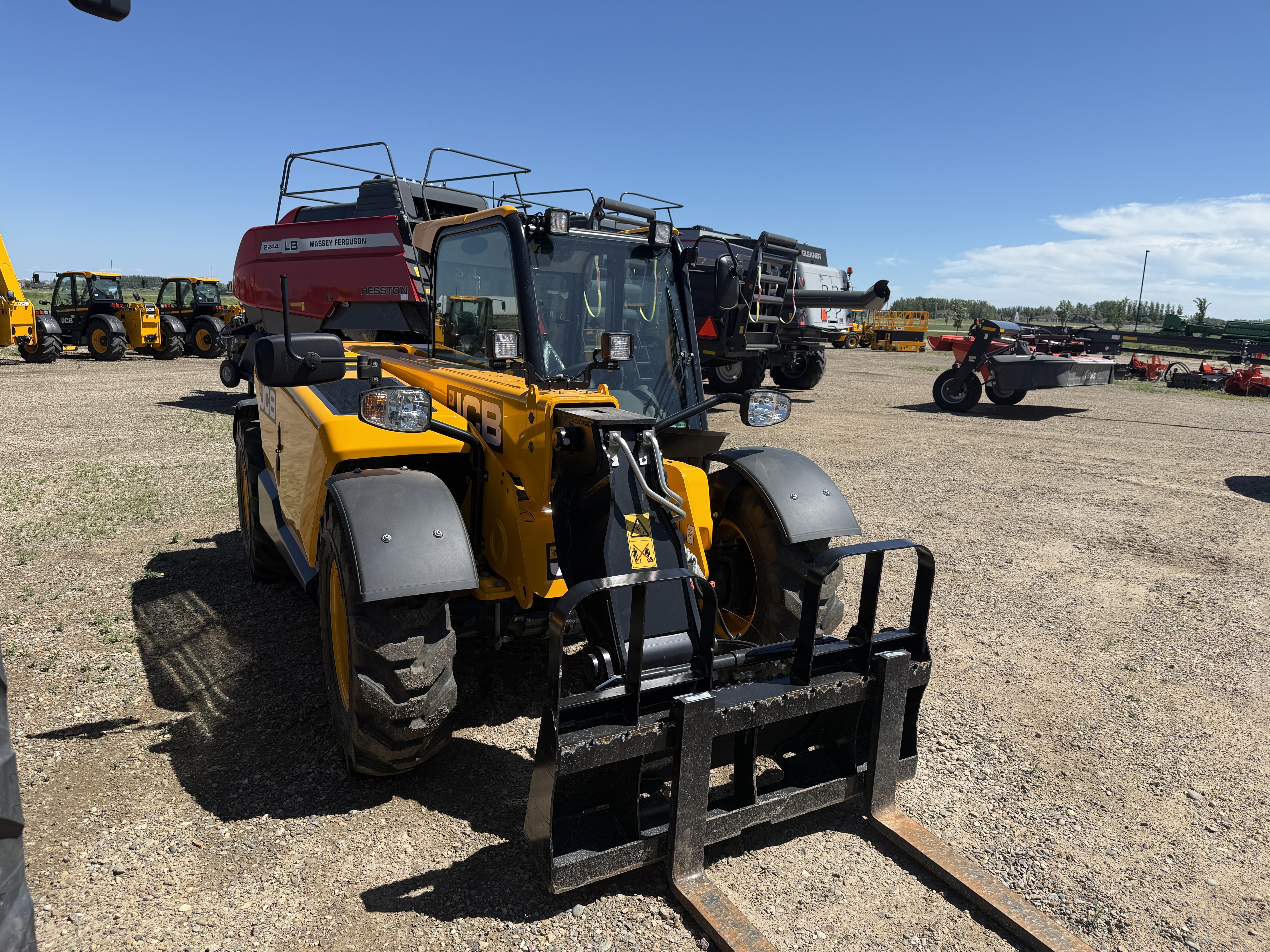2025 JCB 525-60 Agri Plus TeleHandler