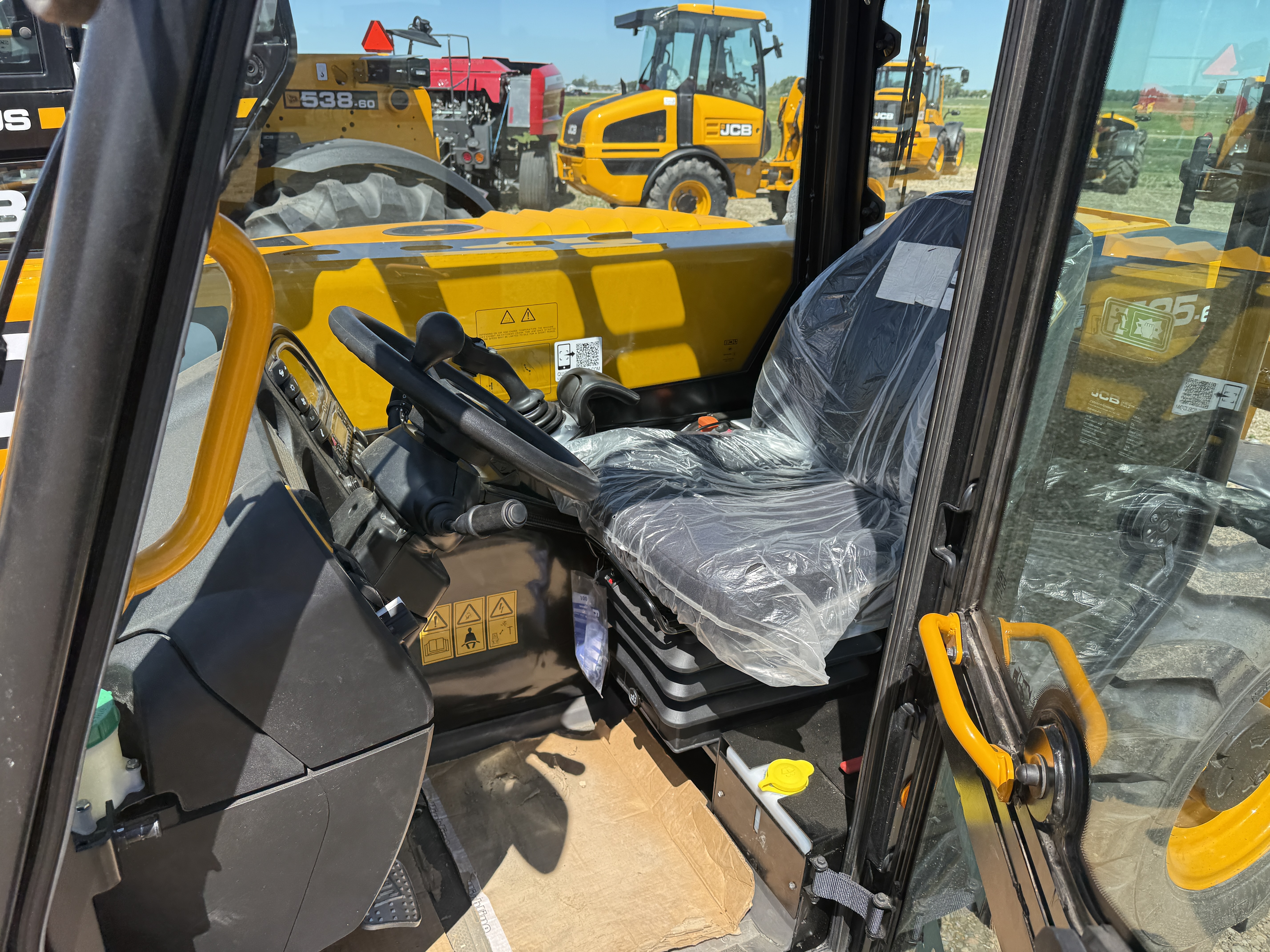 2025 JCB 525-60 Agri Plus TeleHandler