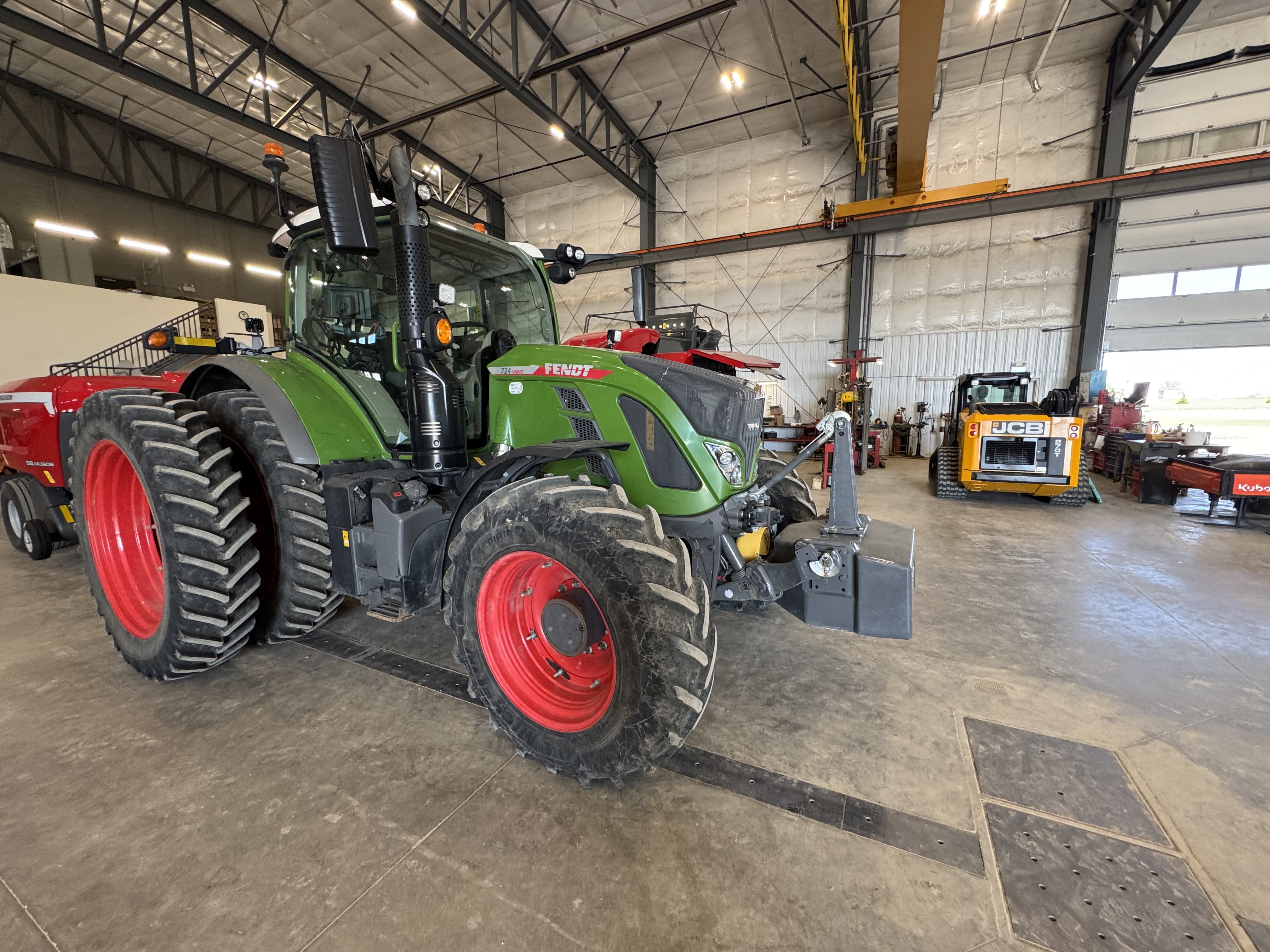 2022 Fendt 724 Gen6 Tractor