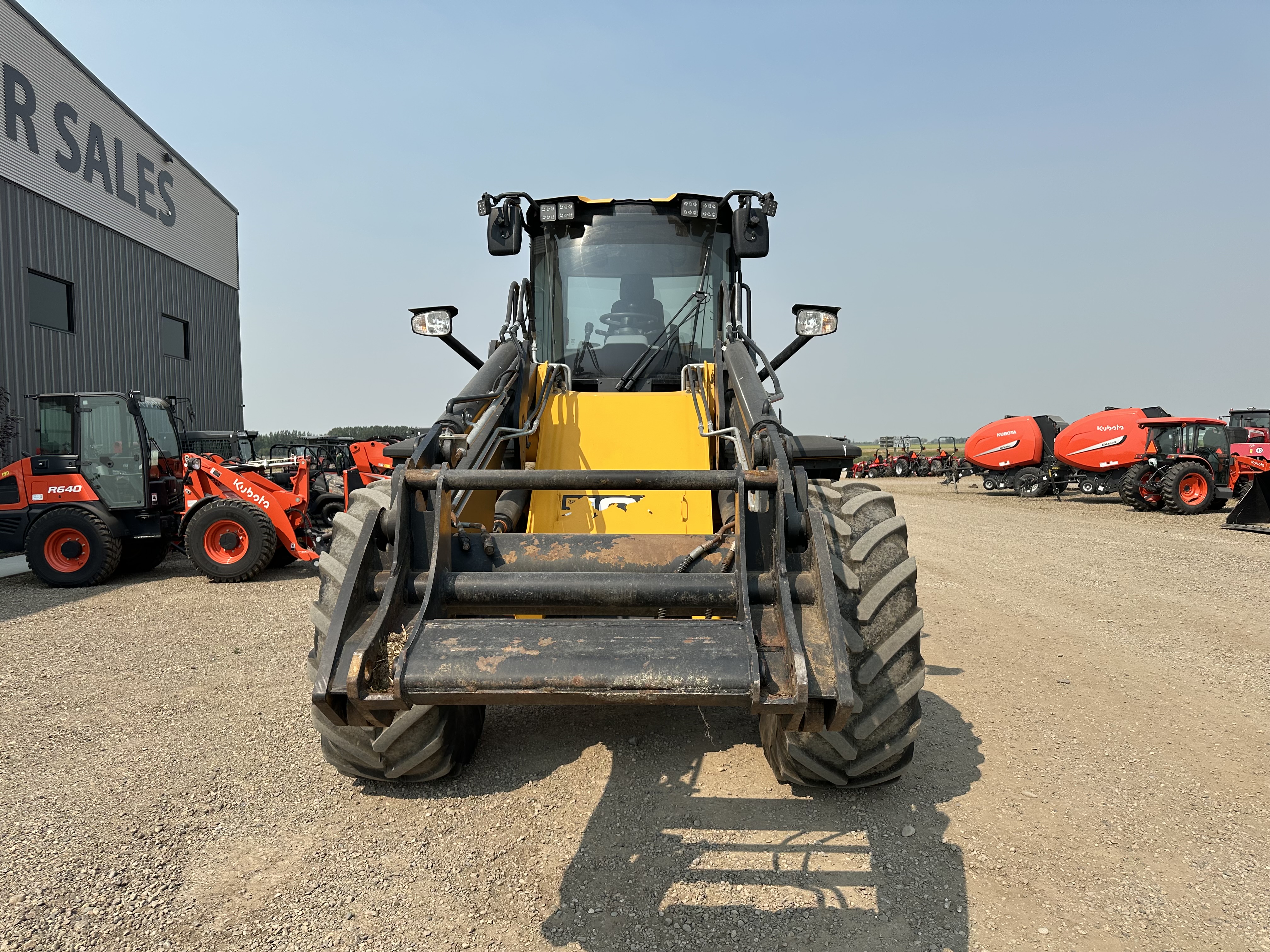 2023 JCB 437HT Wheel Loader