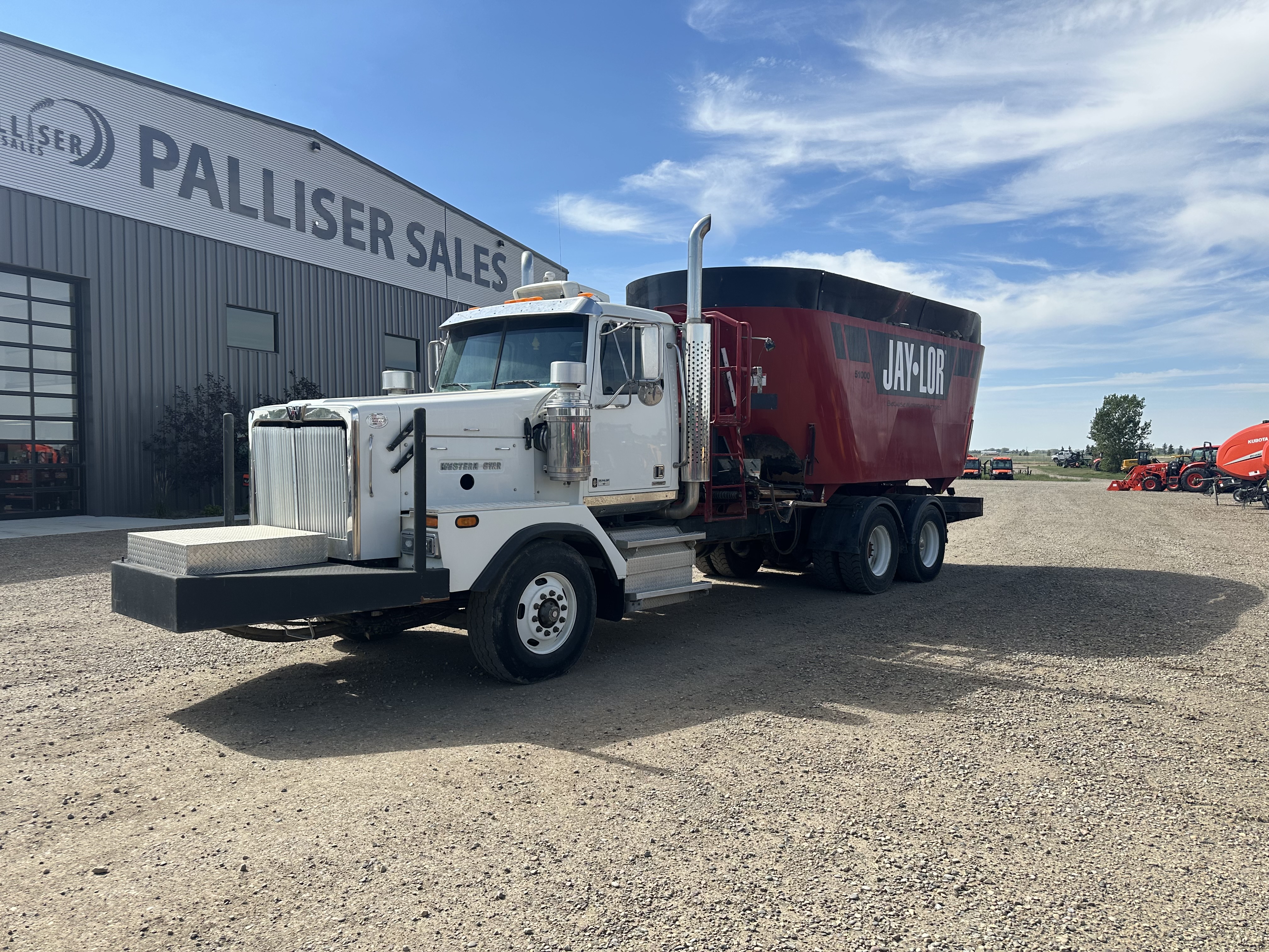 2018 Jay Lor 51000 Vertical Feed Mixer