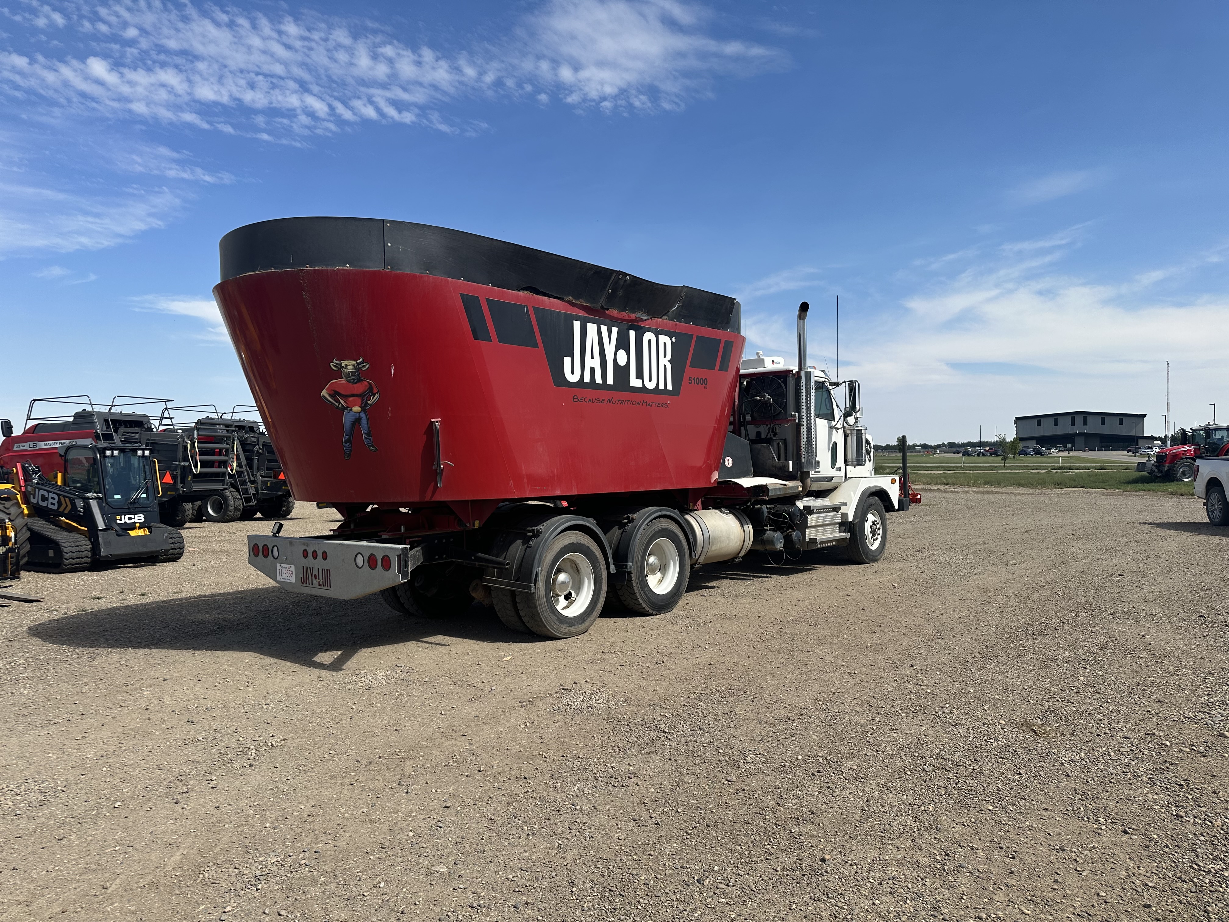 2018 Jay Lor 51000 Vertical Feed Mixer
