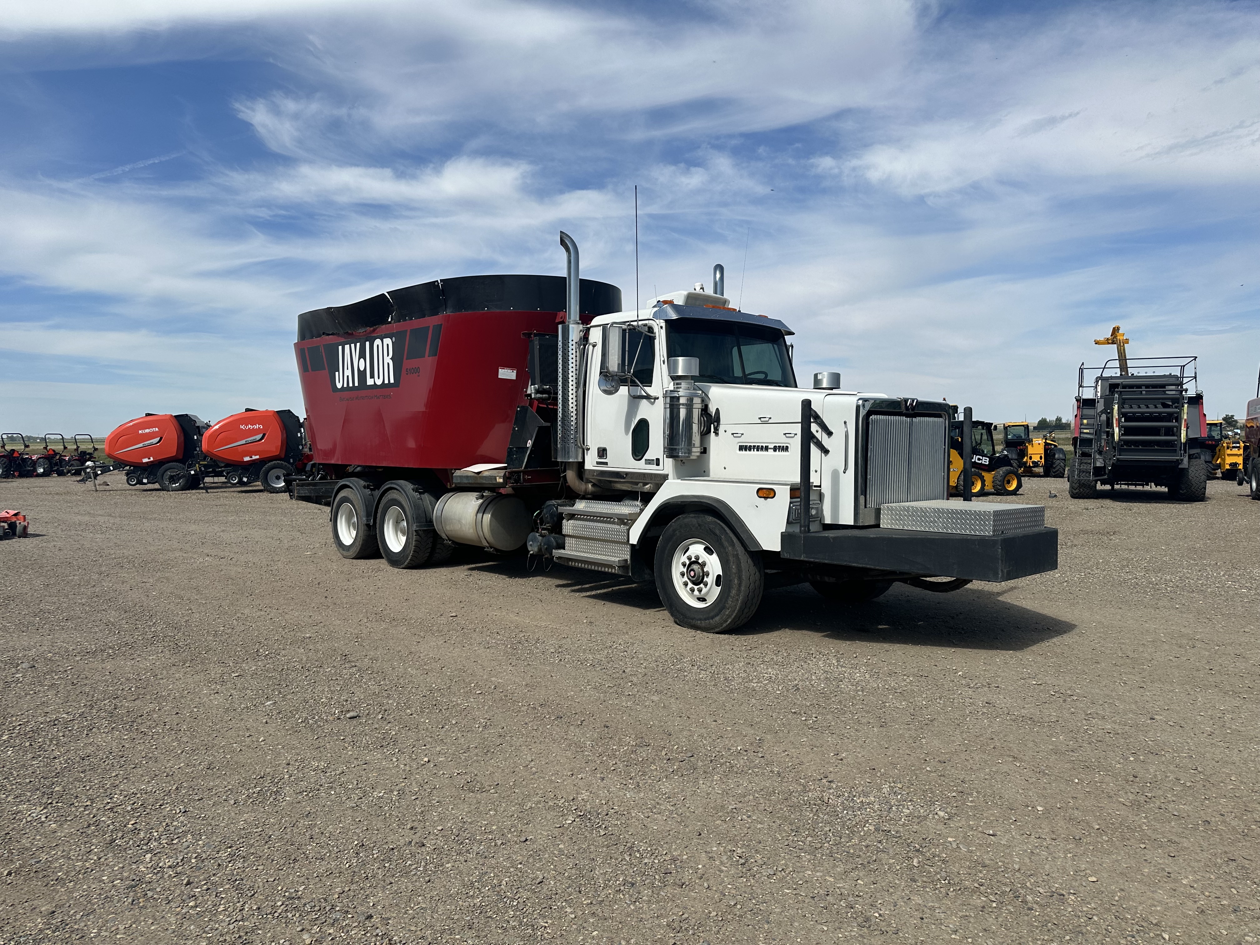 2018 Jay Lor 51000 Vertical Feed Mixer