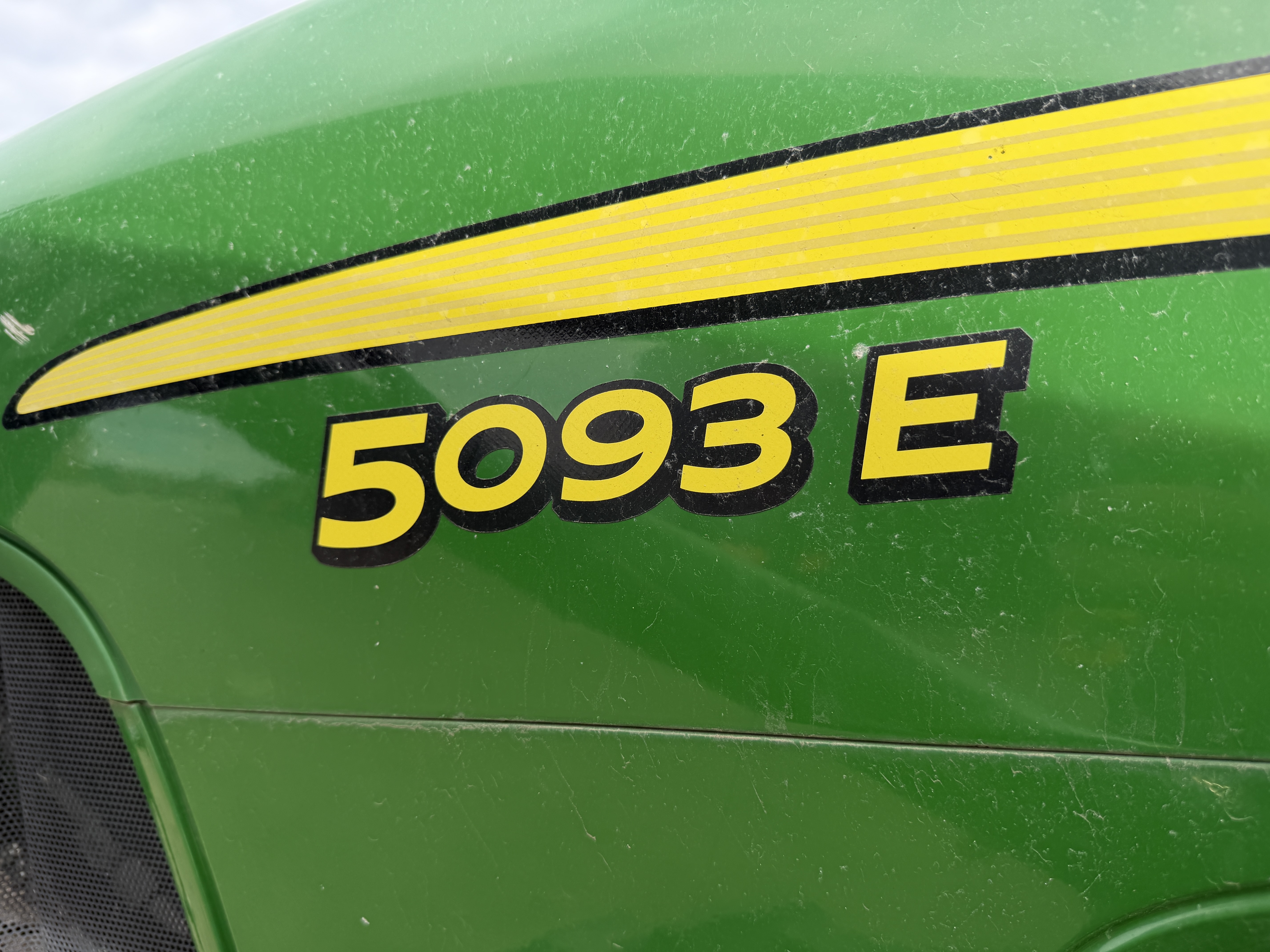 2011 John Deere 5093E Tractor
