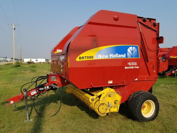 2011 New Holland BR7090 Baler/Round