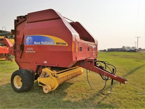 2011 New Holland BR7090 Baler/Round