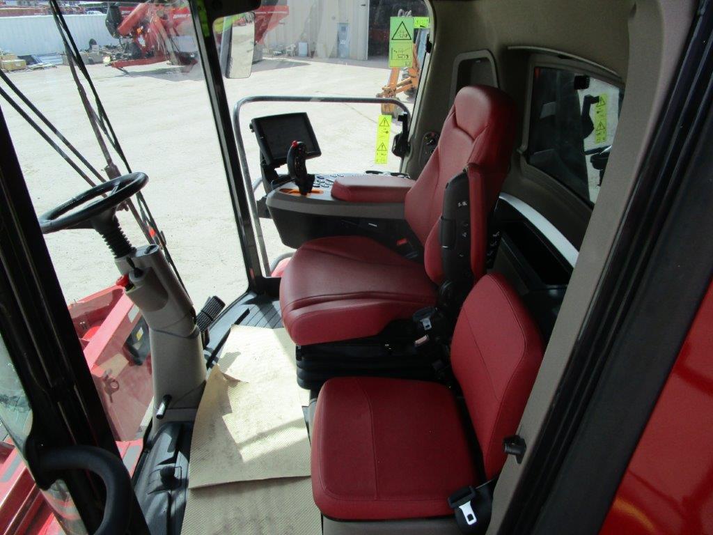 2022 Case 8250 Combine