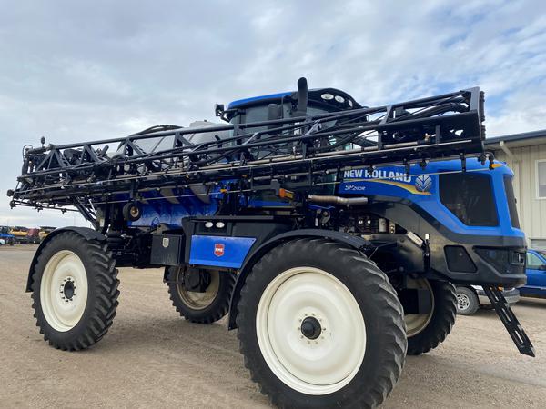 2013 New Holland SP240R-100 Sprayer/High Clearance