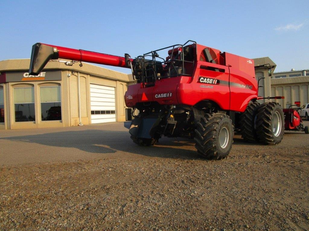 2017 Case 8240 Combine