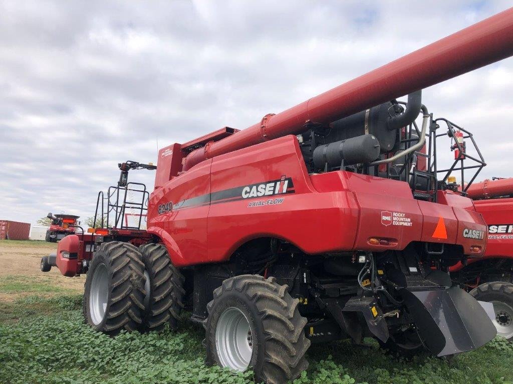 2018 Case 8240 Combine