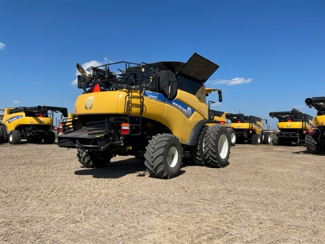 2020 New Holland CR9.90 Combine