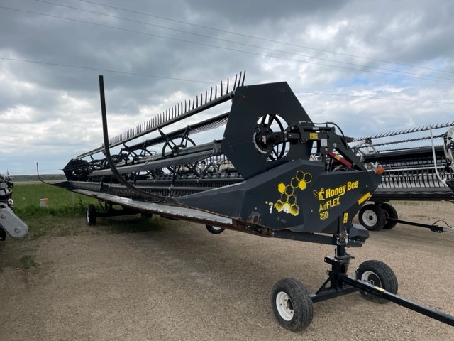 2019 Honey Bee AF250 Header Combine