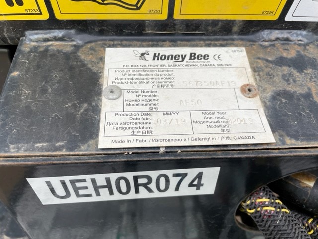 2019 Honey Bee AF250 Header Combine