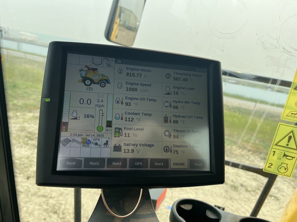 2021 New Holland CR8.90 Combine