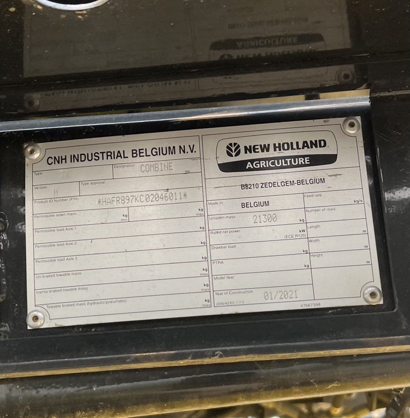 2021 New Holland CR8.90 Combine